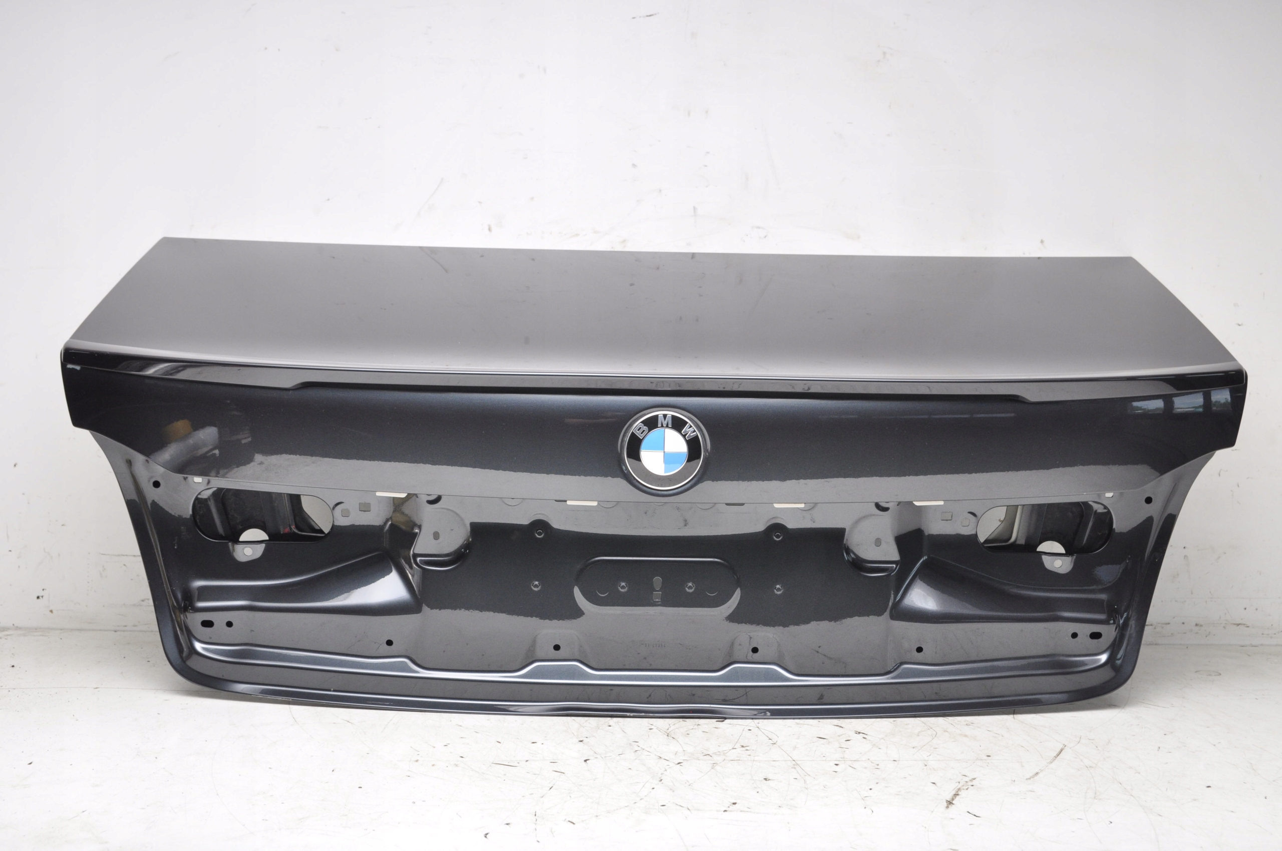 BMW 7 G12 KLAPA TYŁ TYLNA LOTKA SPOILER MPAKIET