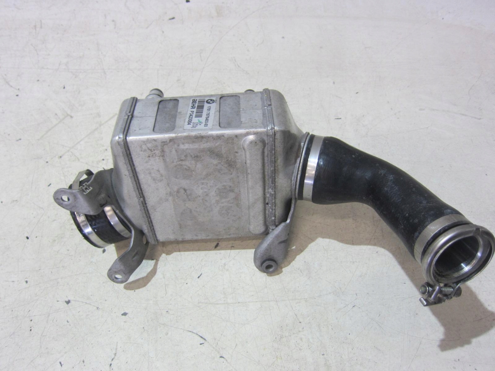 BMW F1050i N63 ІНТЕРКУЛЕР РАДІАТОР 7575403