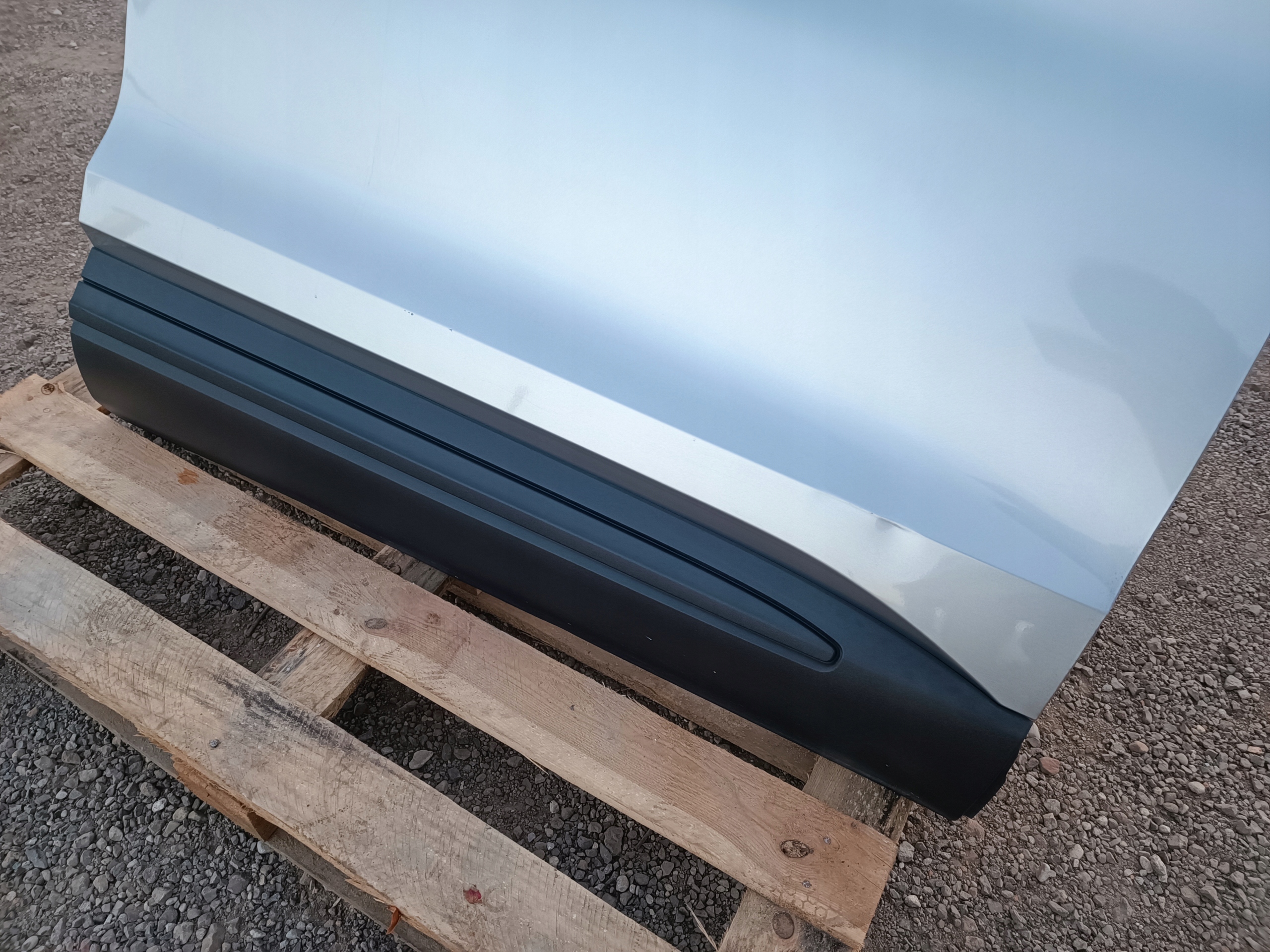 door front front right complete Ford Explorer VI 2020