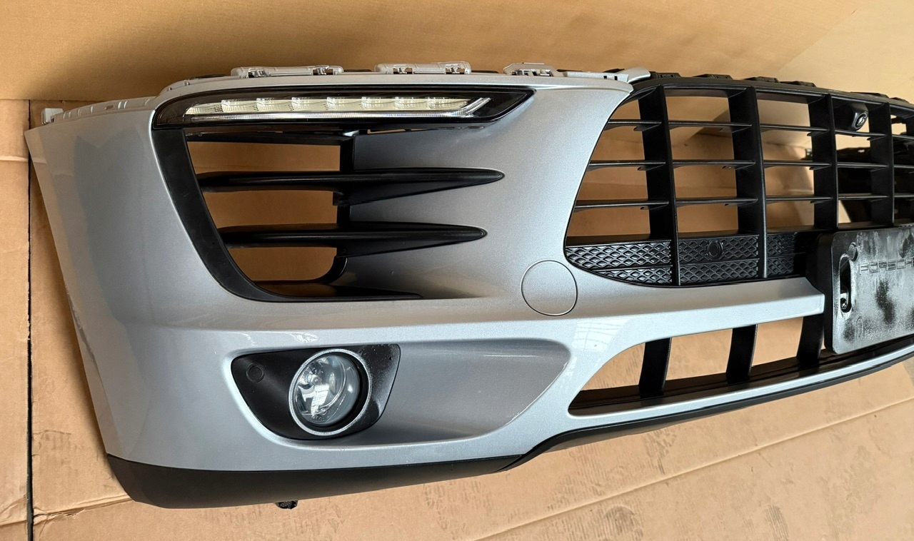 bumper front front 4 PDC colour M7U PORSCHE MACAN 1