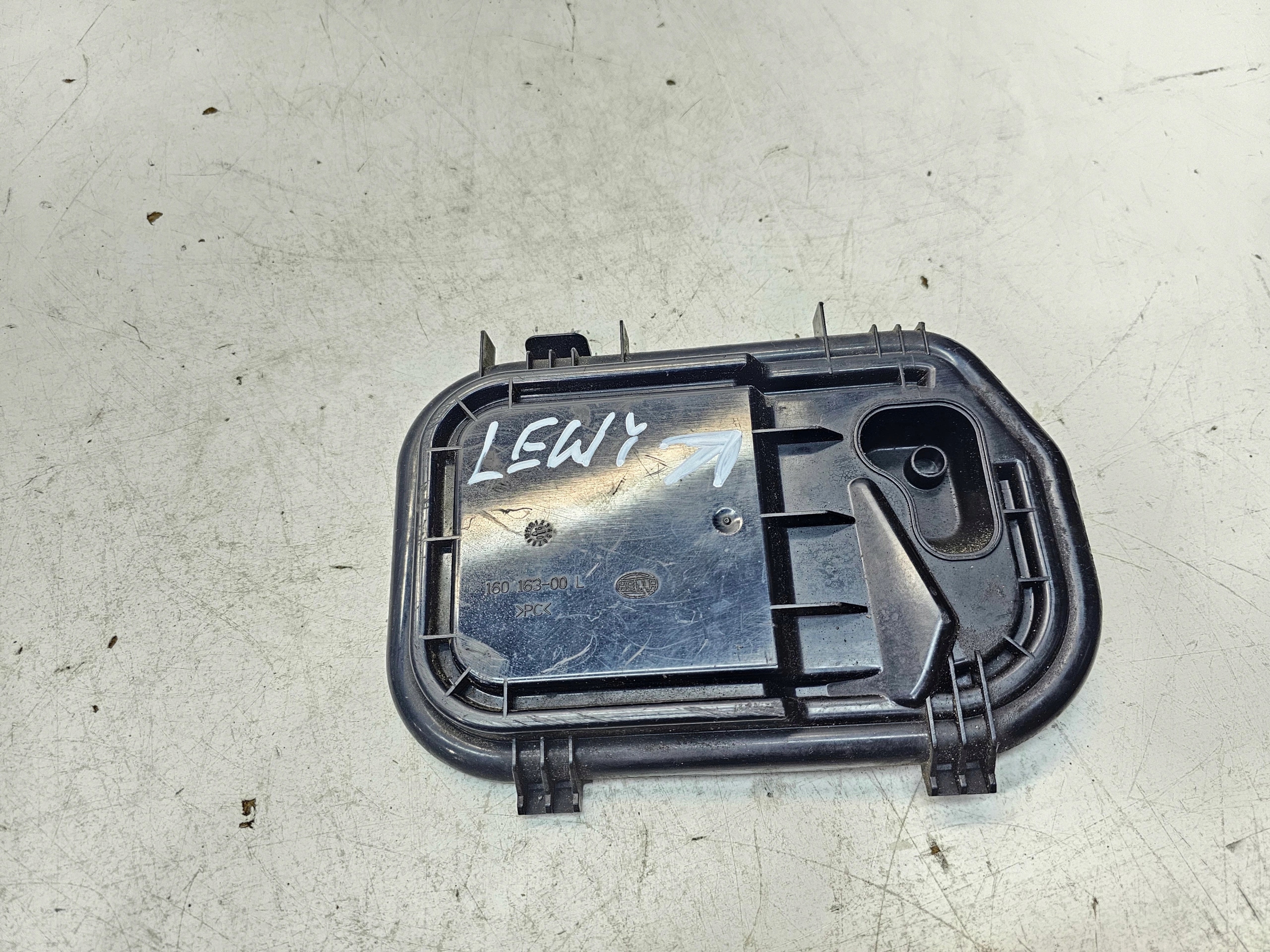 spoiler REFLEKTORA cap left AUDI A6 C6 16016300L 4F0941157 *2*