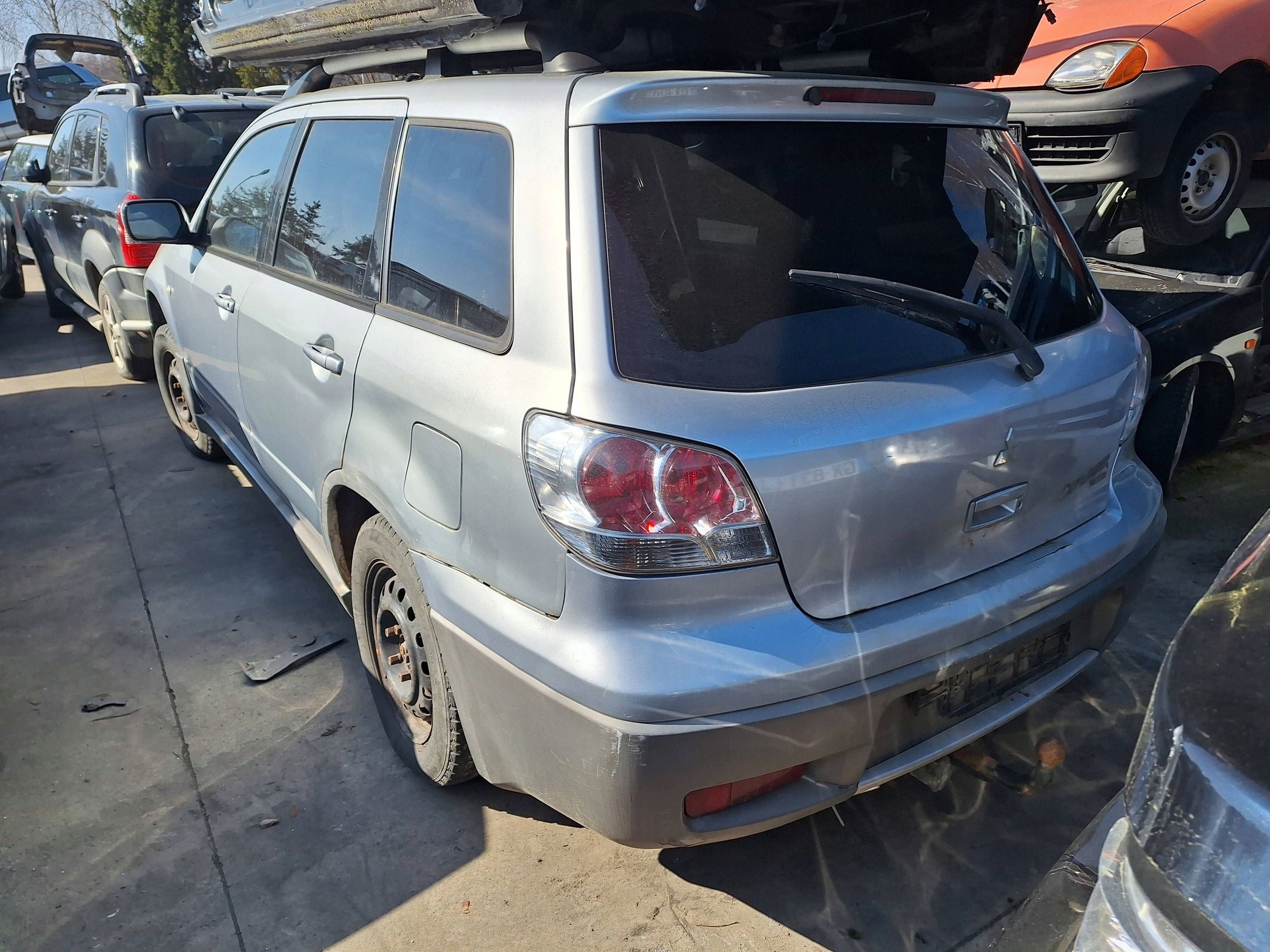 Mitsubishi OUTLANDER 1 and 2003-2006 CU2W bumper front A31 A31B