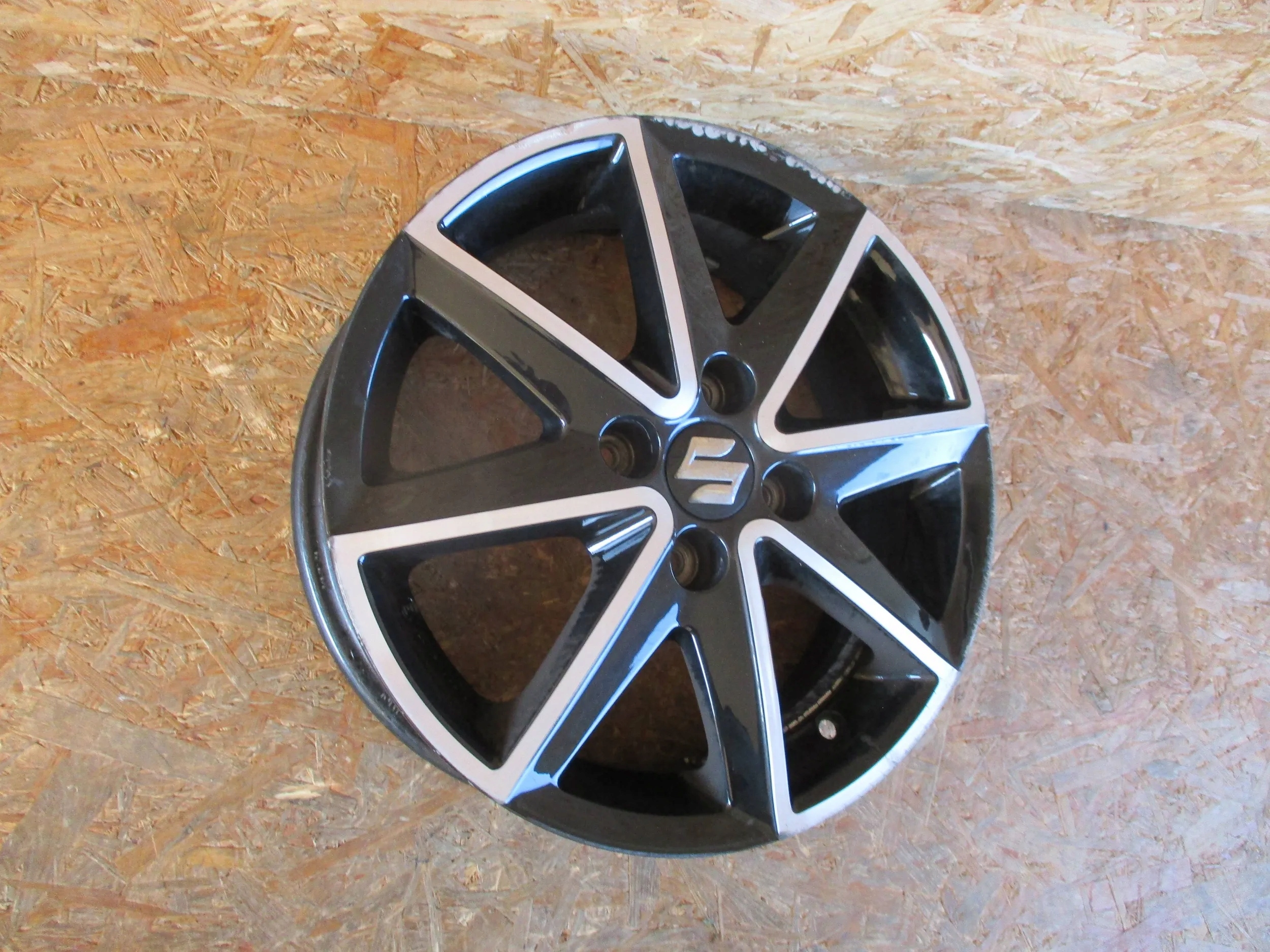 disk hliníkový SUZUKI SWIFT 5Jx15 ET40 4x100