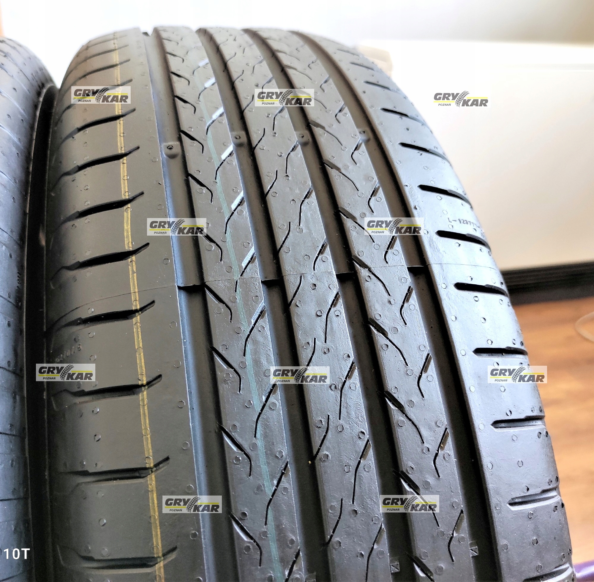 215/60R18 Continental EcoContact 6Q 2025r A/B/71dB 3 lata gwar.