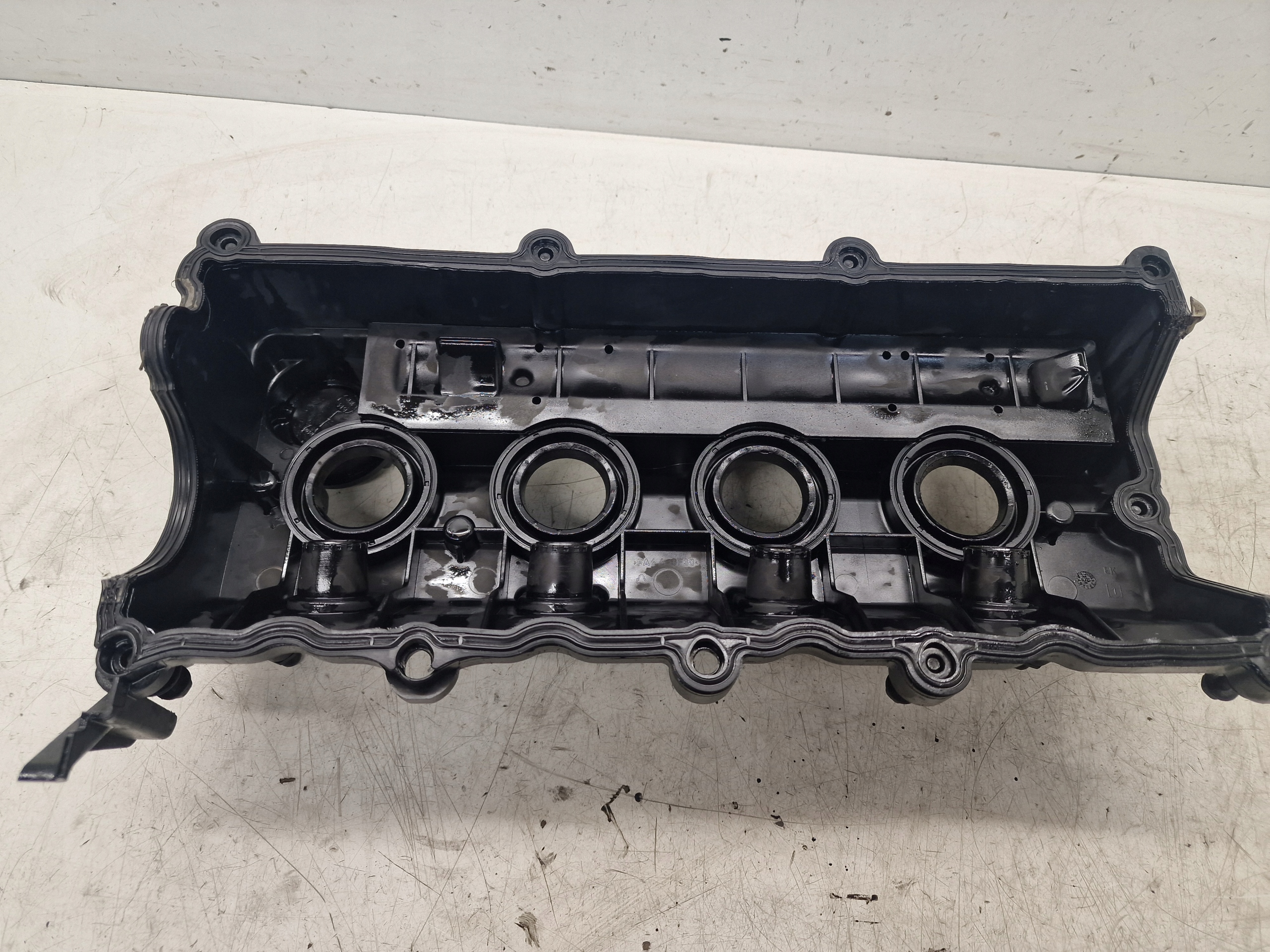 Abdeckung der Ventile Opel Astra J
