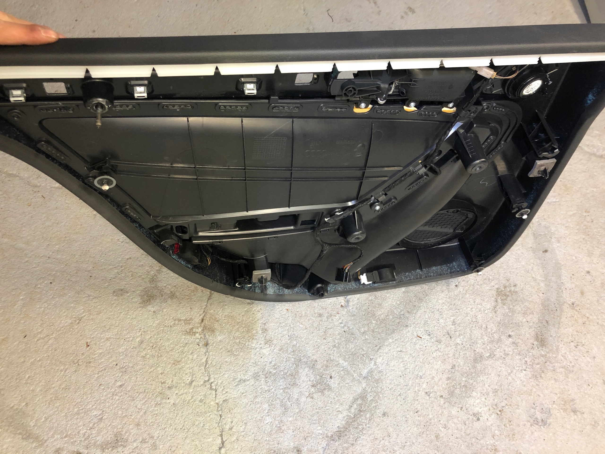 AUDI A5 SPORTBACK side upholstery right rear part 0310