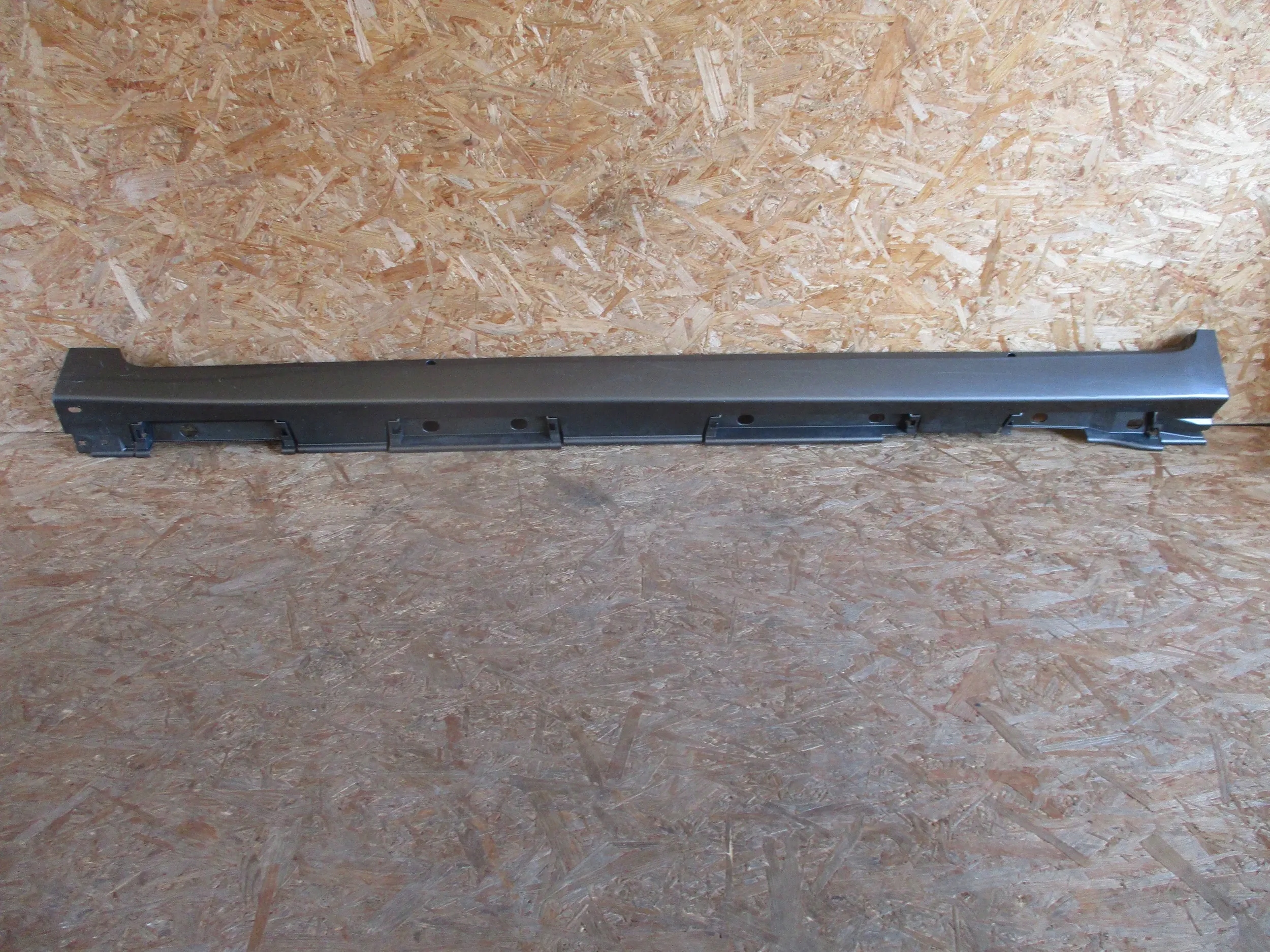 moulding threshold left TOYOTA VERSO 09