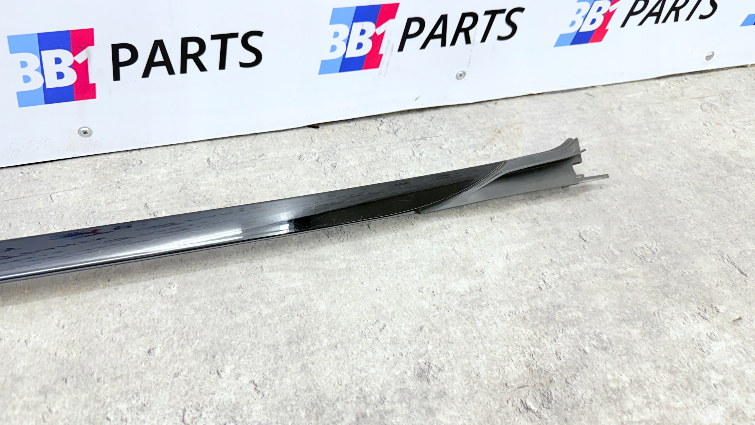 BMW G05 X5 moulding windows CZOLOWEJ right SHADOWLINE 7463528