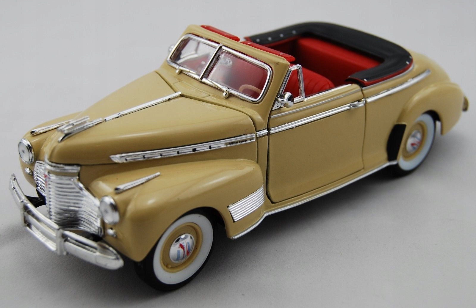 Welly 1941 Chevrolet Special Deluxe Béžová 1:24 Nový Kovový Model