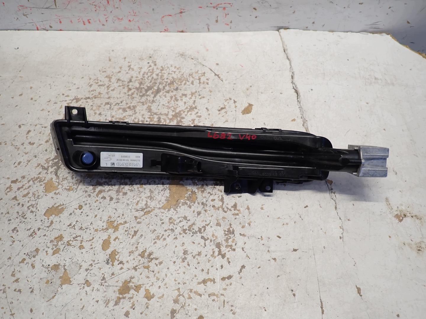 fog light left VOLVO V40 2012- 31395919
