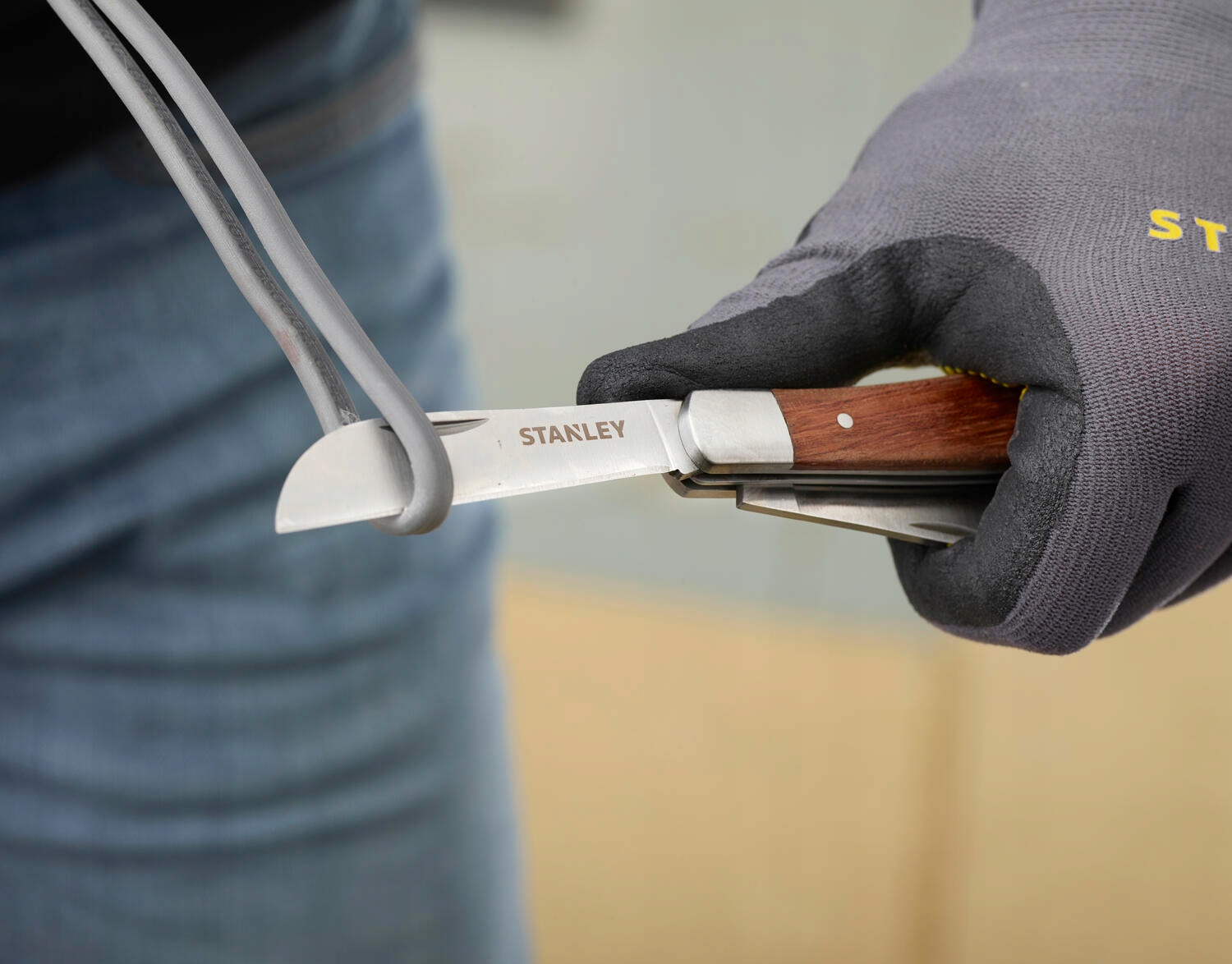 NÓŻ DLA ELEKTRYKÓW Z PODWÓJNYM OSTRZEM STANLEY Kod producenta STHT0-62687