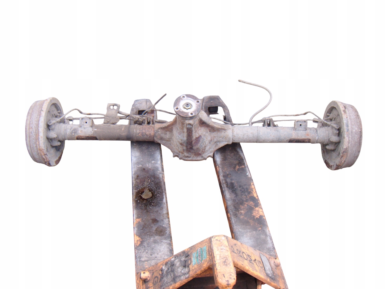 NISSAN PICKUP NAVARA 2 II D22 LIFT 01- MOST BELKA TYŁ SLD