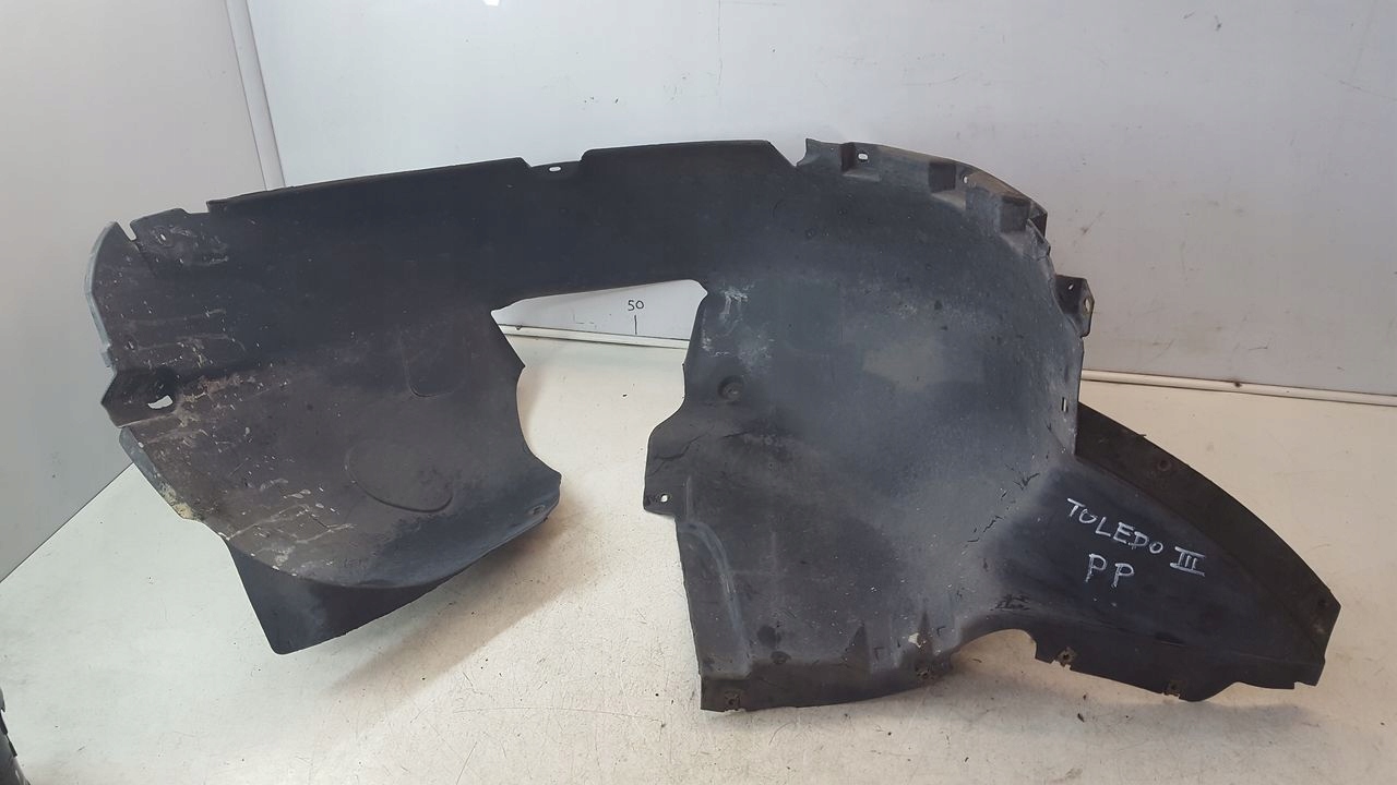 mudguard front front right Seat Toledo III