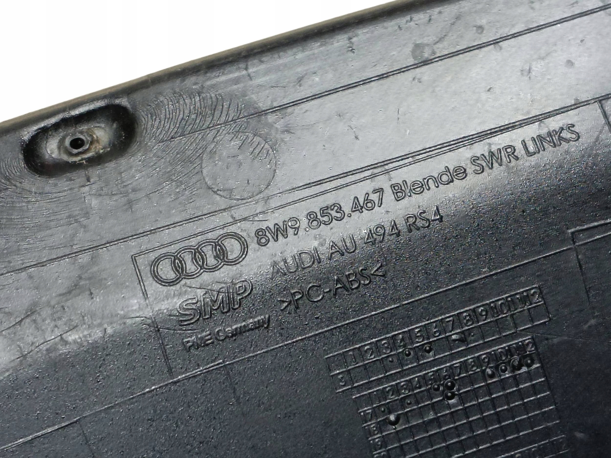 mřížka díl karosérie Audi RS4 B9 8W9853467