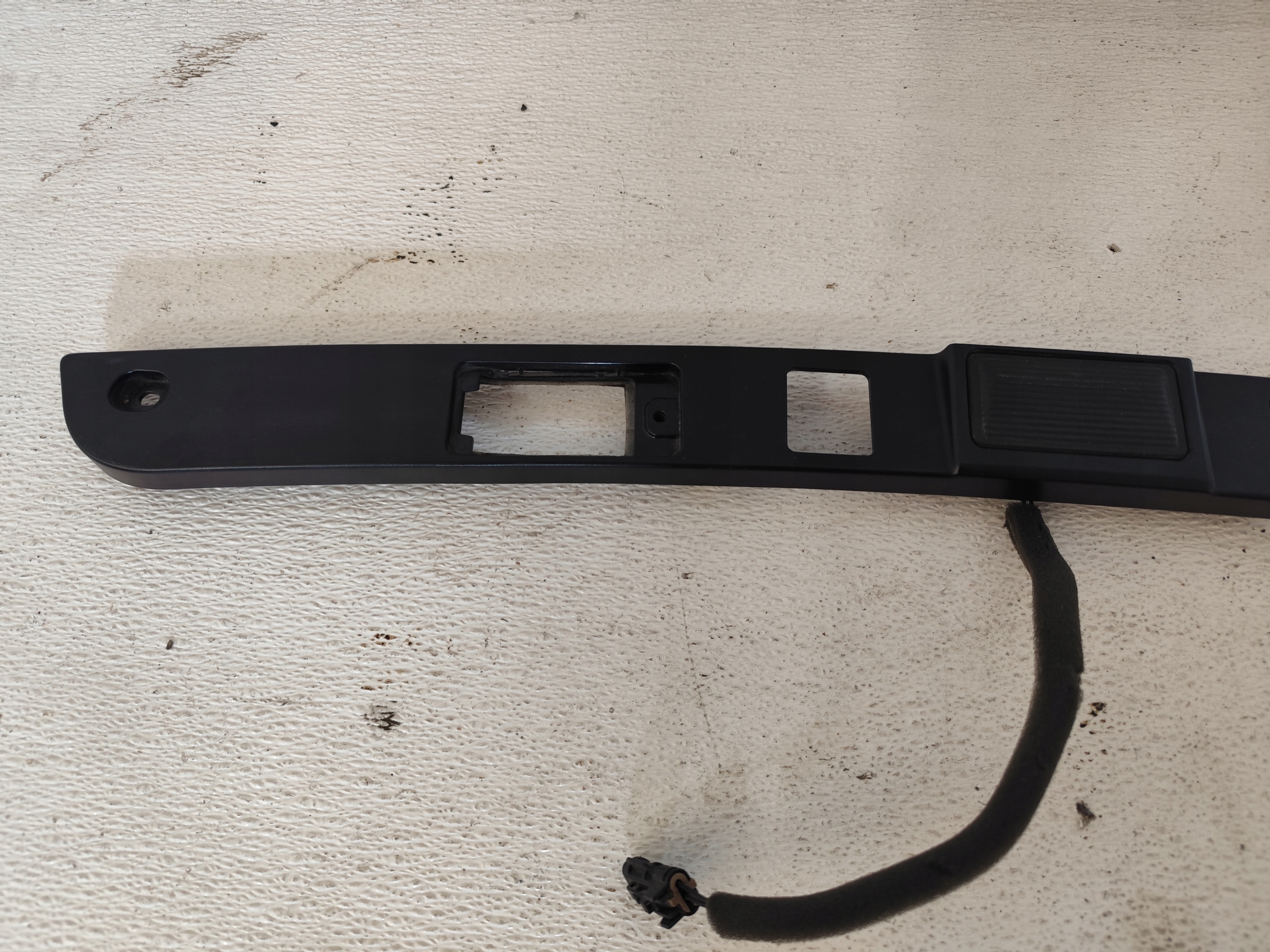 SSANGYONG TIVOLI 2016 cap bonnet boot MIKROSTYK