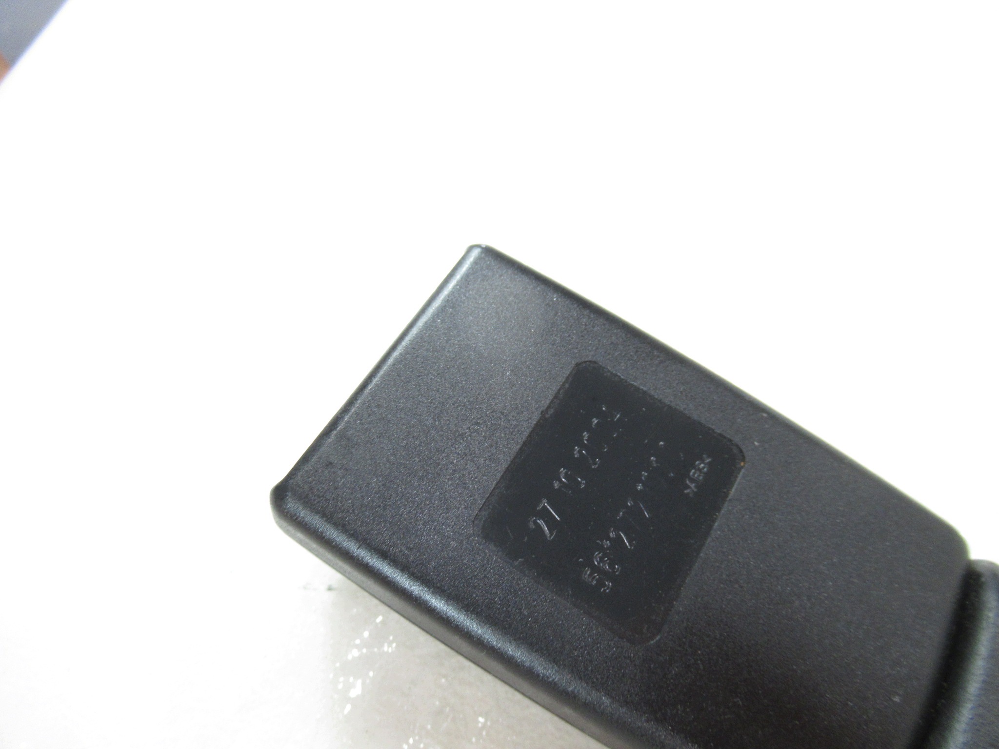 Fixation ceinture Droite Passegers BMW e60 e61 Berline KOMBI