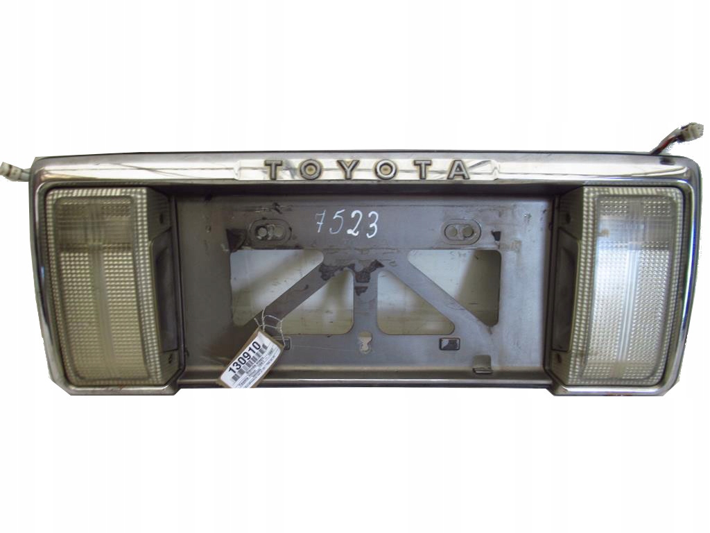 TOYOTA HILUX V LIFT BLENDA TYŁ