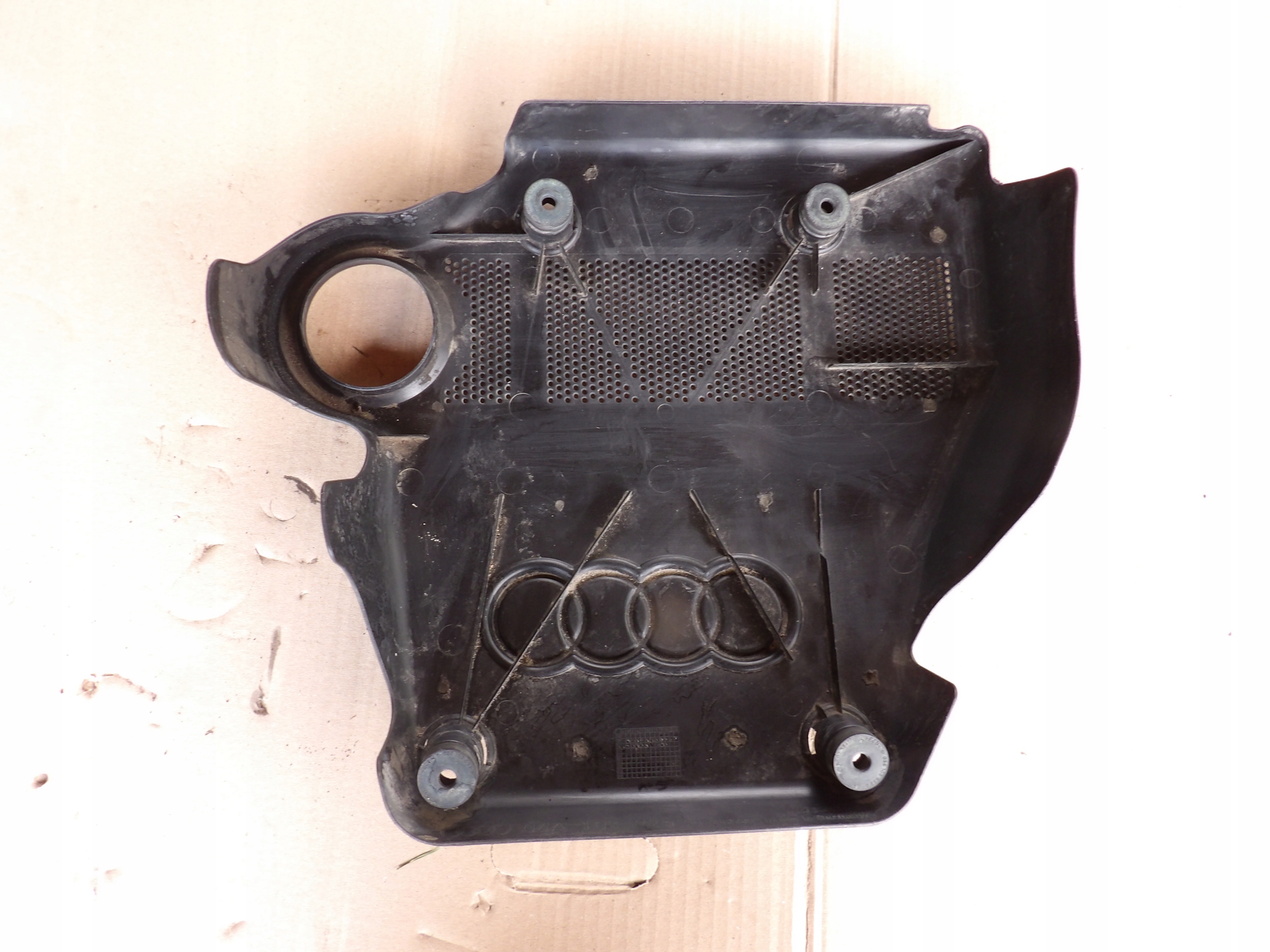 AUDI A3 1.6 8V motorfedél fedél