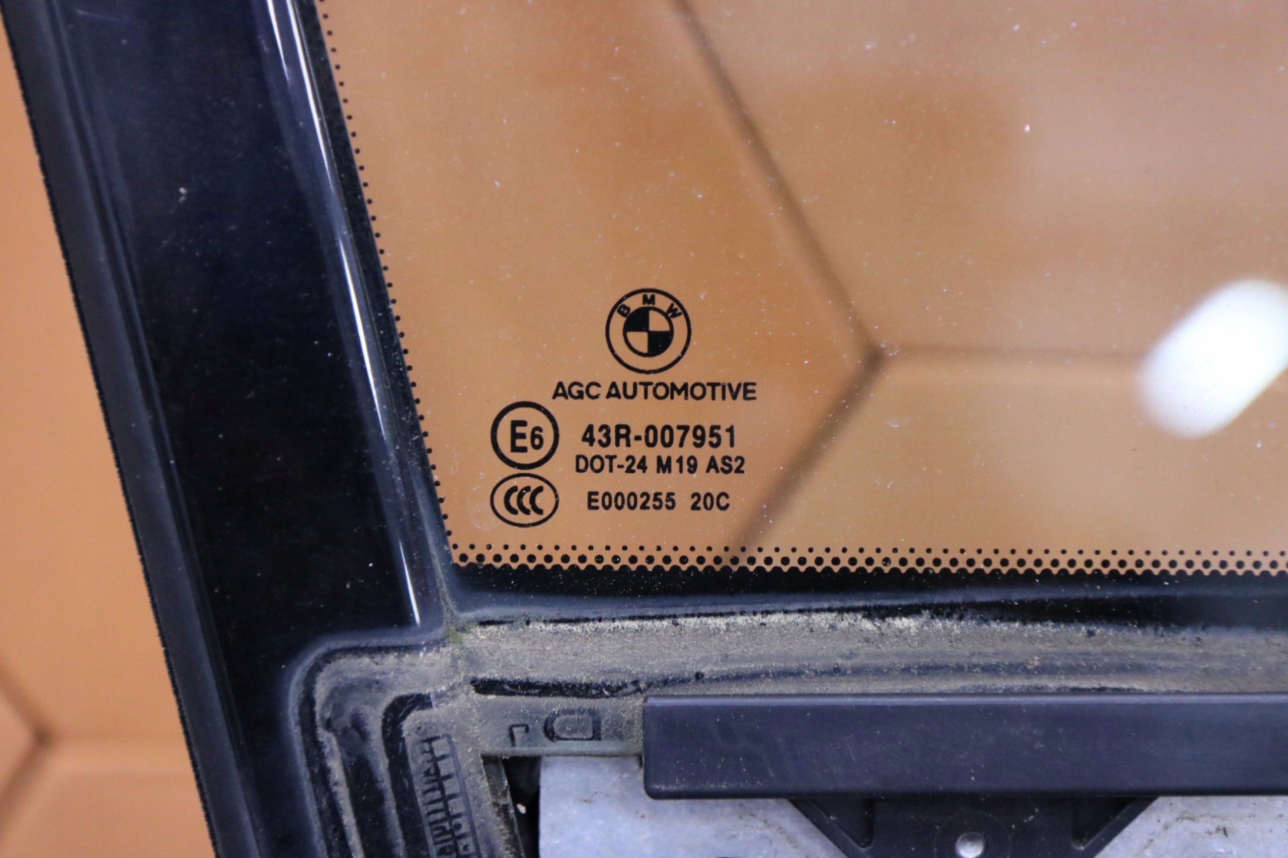 BMW i3 I01 door right front front windows complete C01 FROZEN GREY