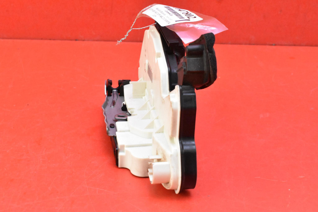 lock door left front front EU 5E1837015 SKODA OCTAVIA 3 III KOMBI 13-17