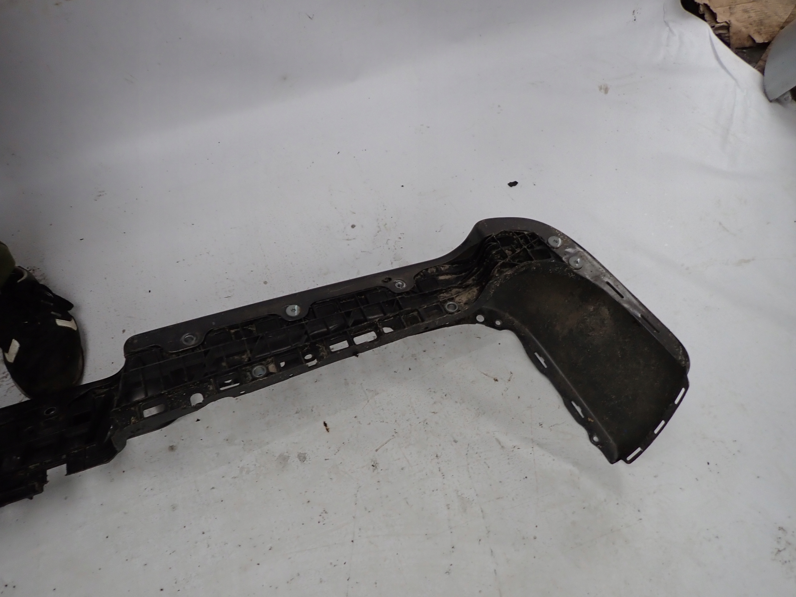 DODGE RAM V 1500 19- bumper rear part rear 68451020AA