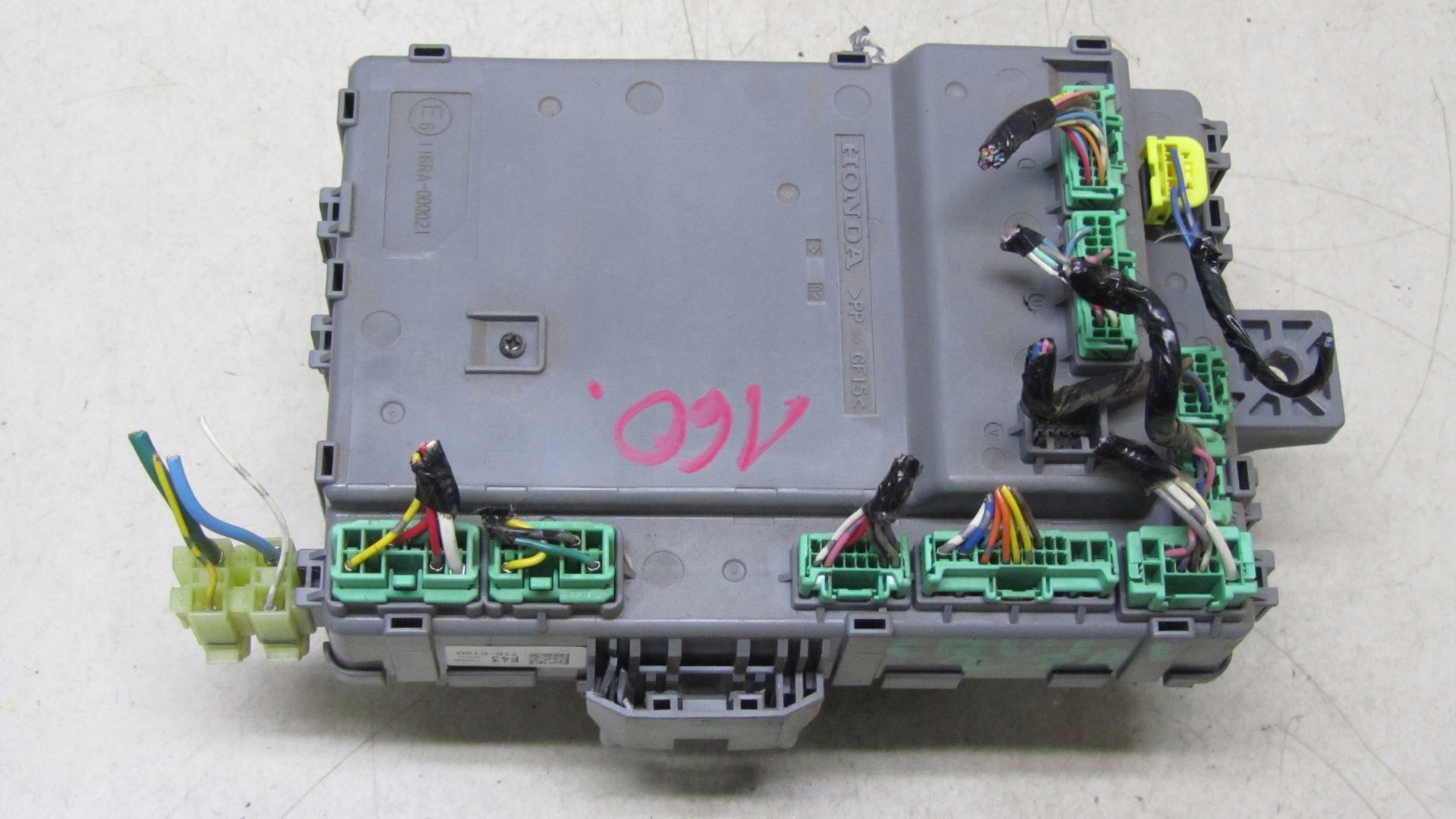 HONDA CR-V IV 2.2 SKRZYNKA BEZPIECZNIKÓW 12- Typ samochodu Samochody osobowe