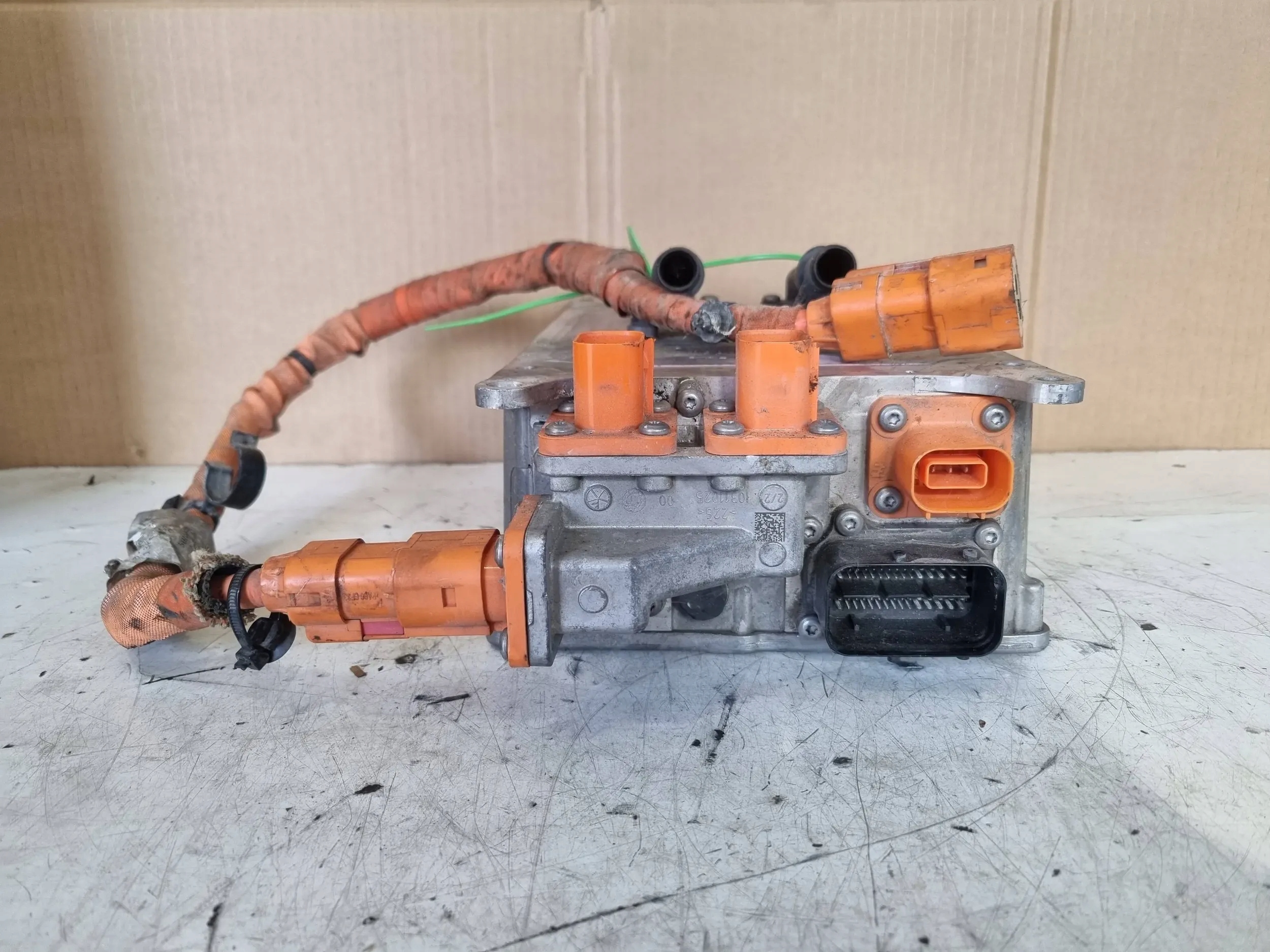 LADOWARKA PER BATTERIA COMPRESSORE 5QE915682AF GOLF VII AUDI A3 8V PASSAT B8