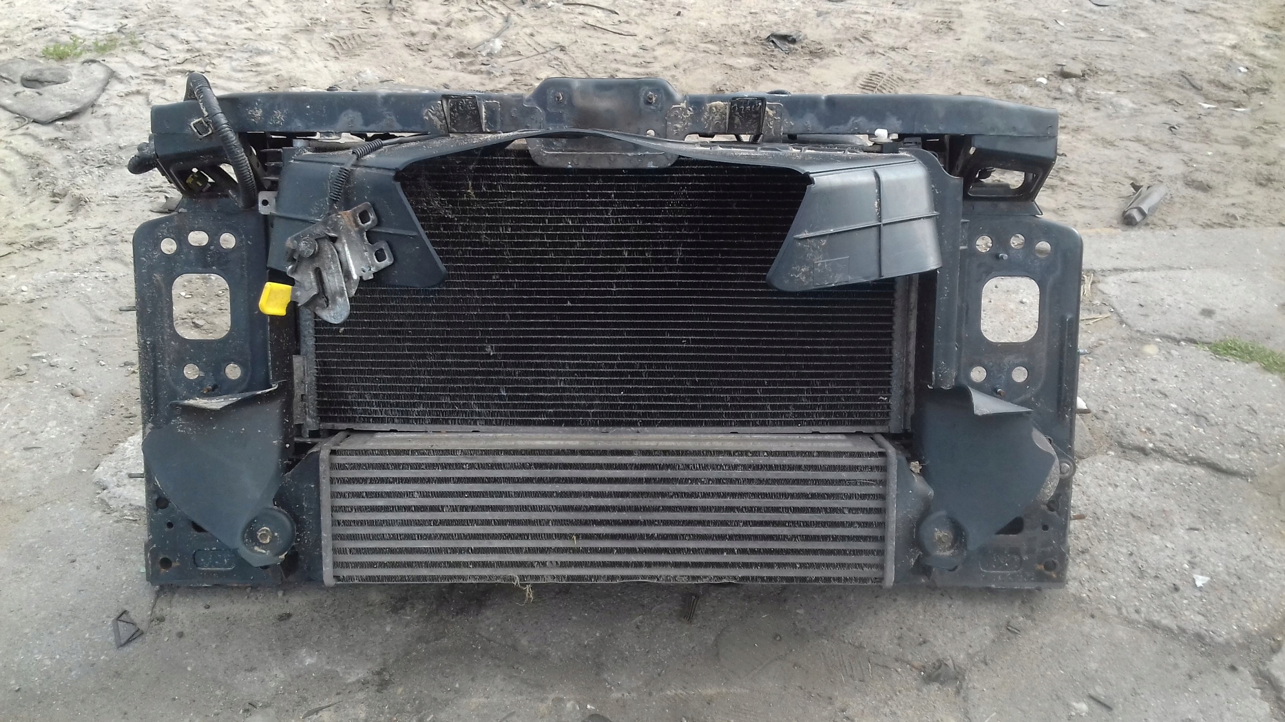 PAS PRZEDNI CHŁODNICE ALFA GIULIETTA 2.0JTDM