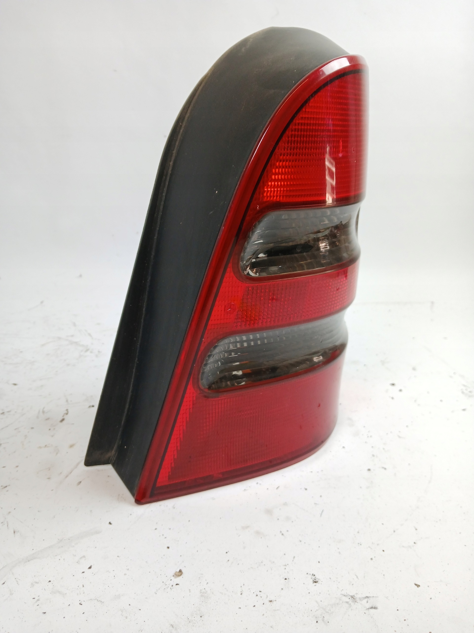 MERCEDES W168 LIFT light right rear part