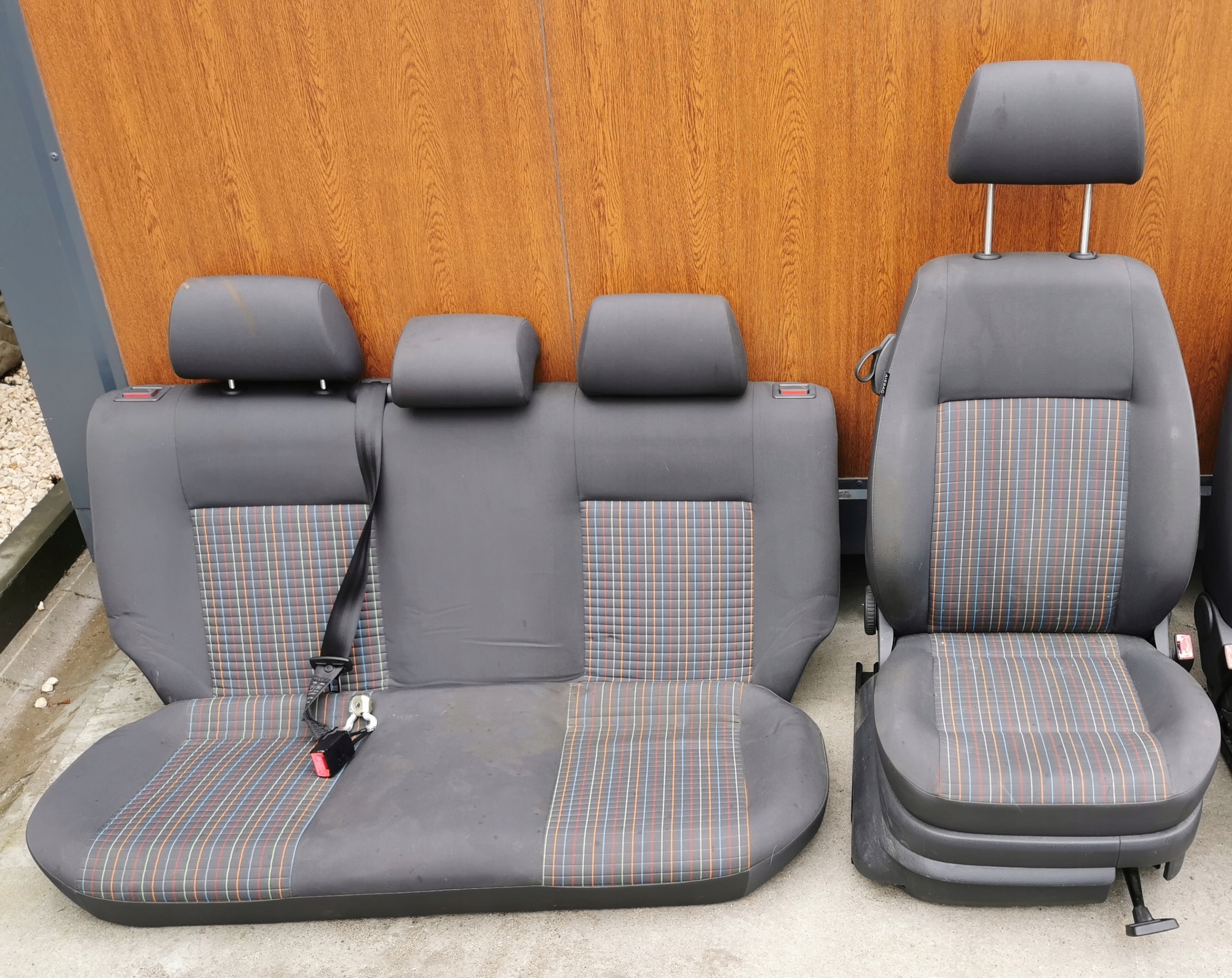 VW POLO 9N LIFT FOTEL PRAWY KANAPA TYLNA BOCZKI KOMPLET 3D ŁADNE