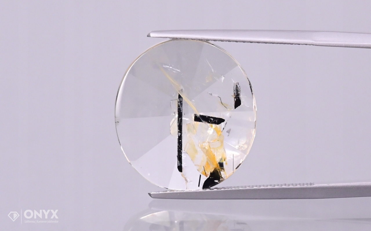 Křemen s turmalínem fazetovaný ovál 18,5x16,5 mm