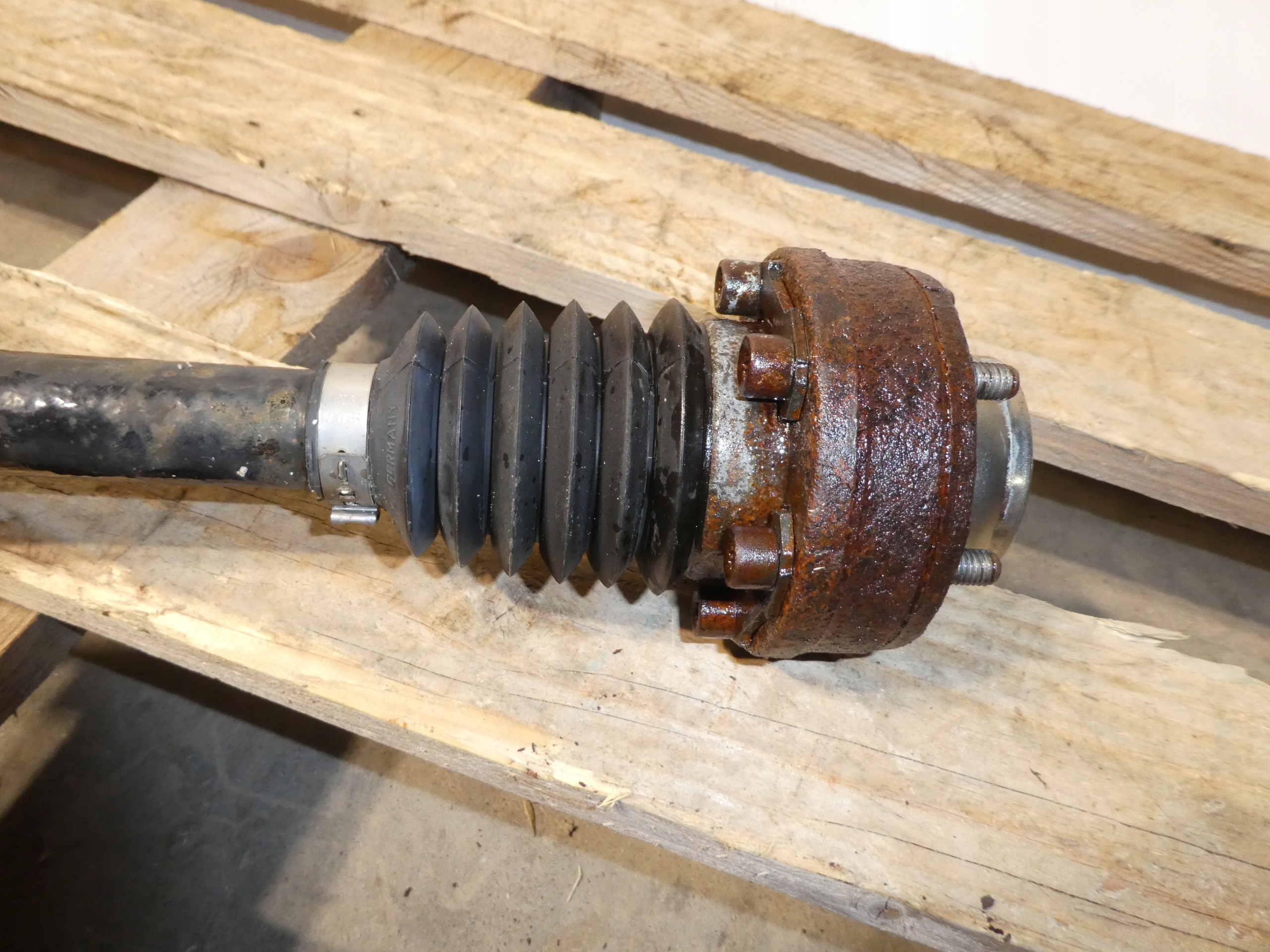 semi-axis left rear part AUDI SEAT SKODA VW 5Q0501203A