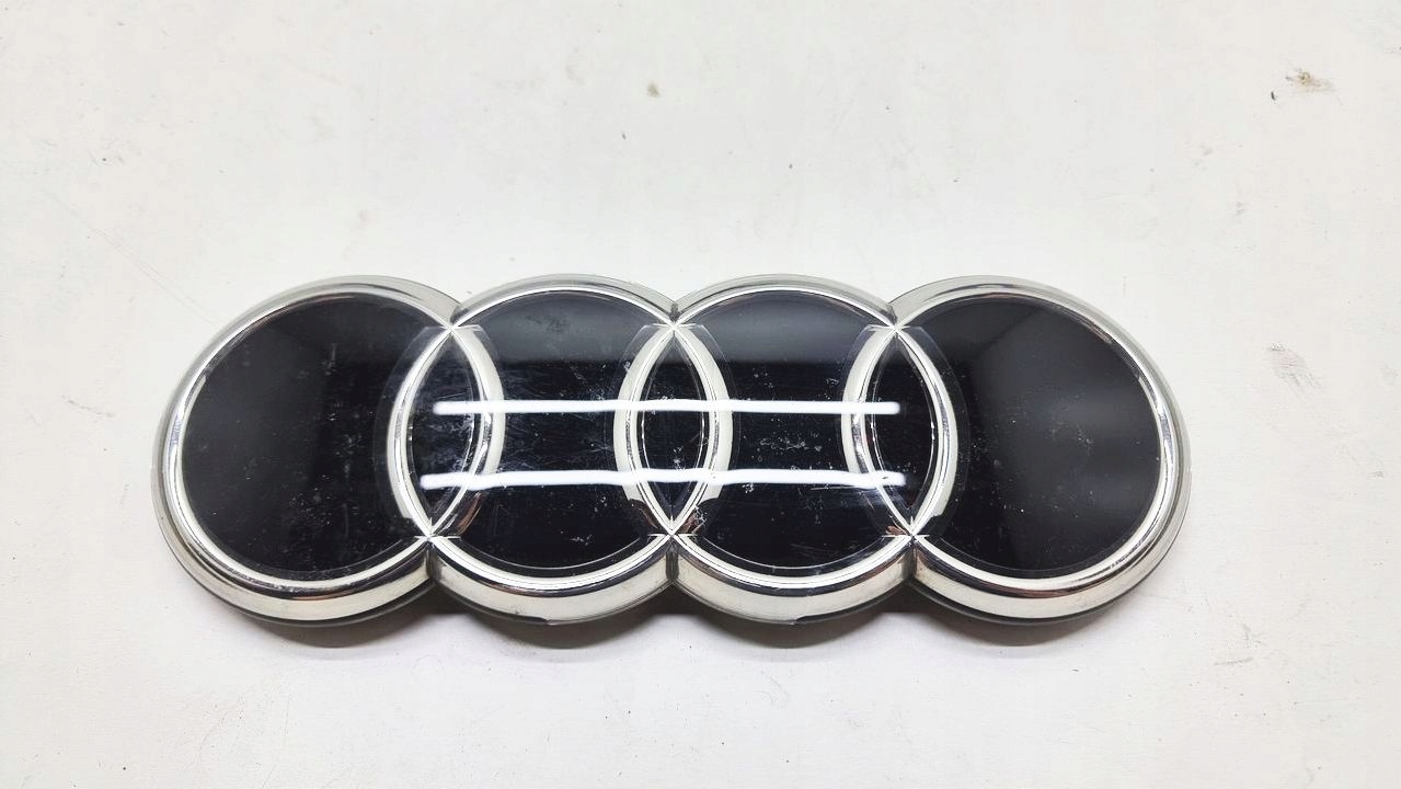 Емблема логотип перед AUDI Q4 е-tron9a853605 разборка