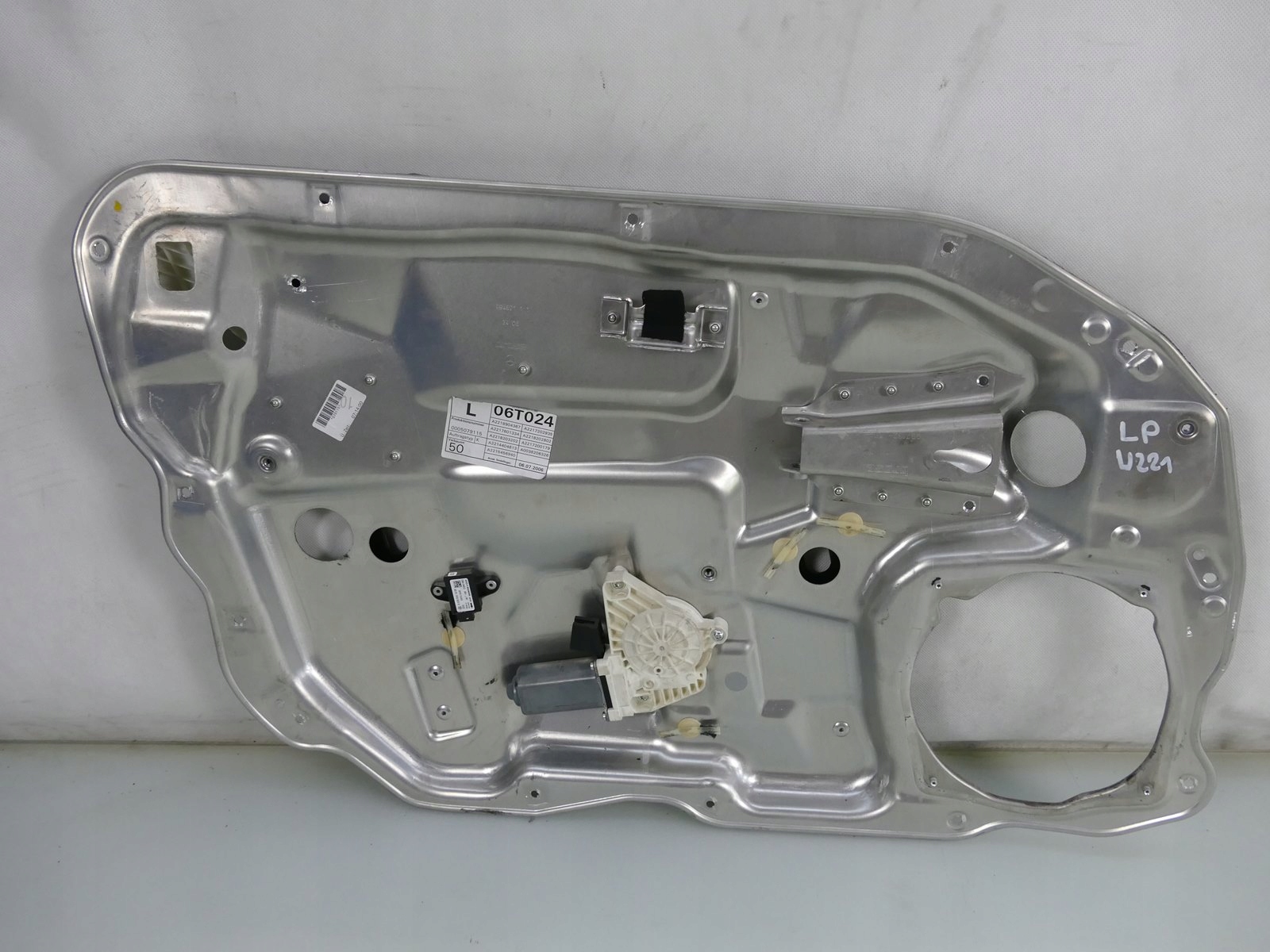MERCEDES S-KLASA W221 window regulator left front A2218904367