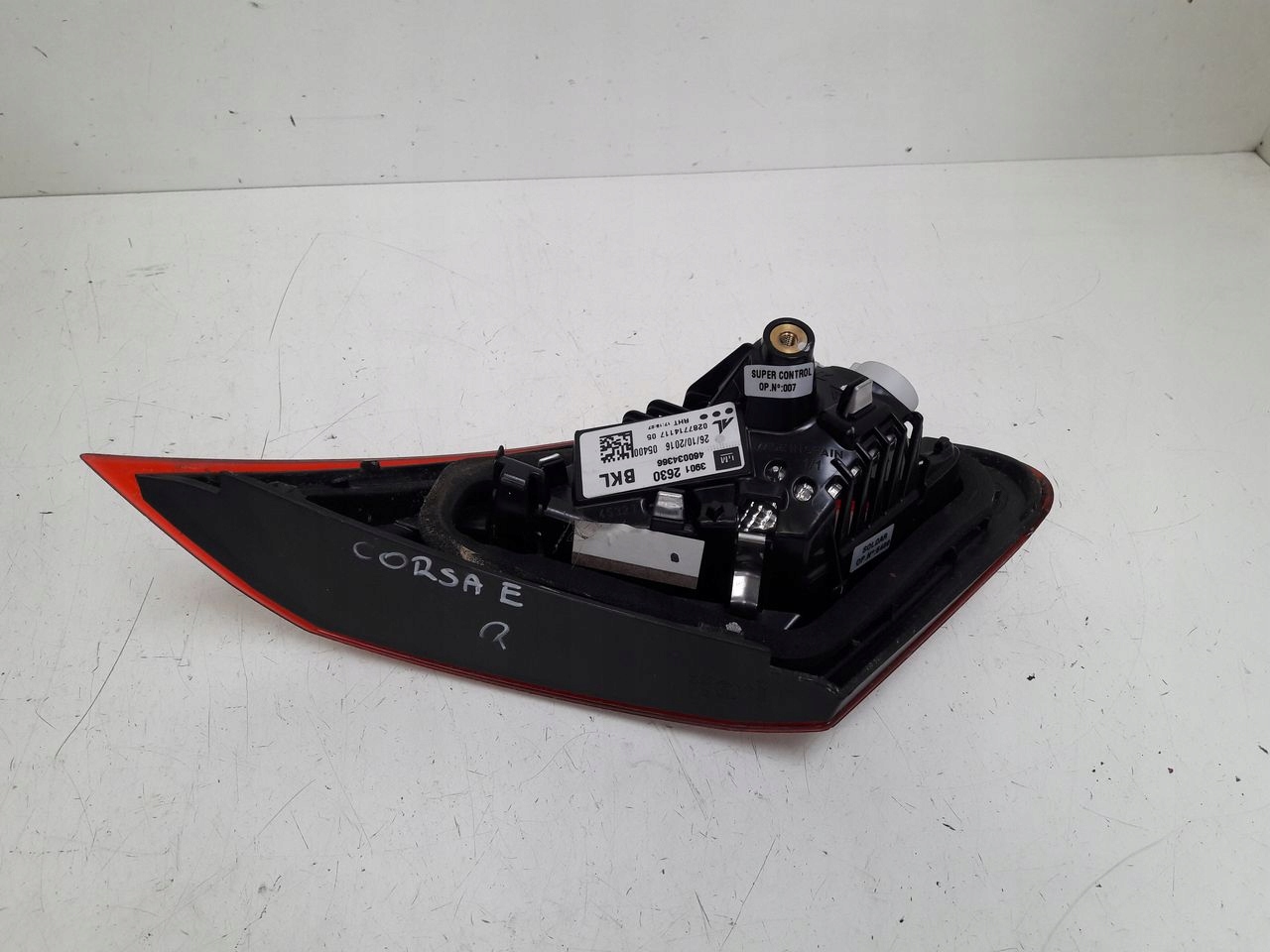 light rear part rear right to the bonnet Opel Corsa E
