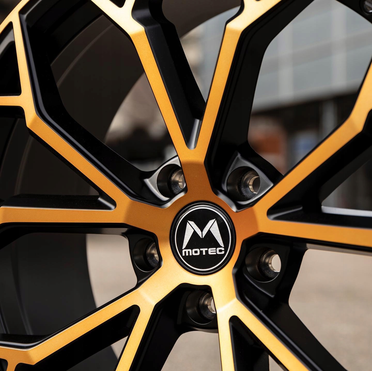 FELGI 19 CUPRA FORMENTOR ATECA MoTec MCT17 MSC Kod producenta MCT17-8519 MB ET30 MSC