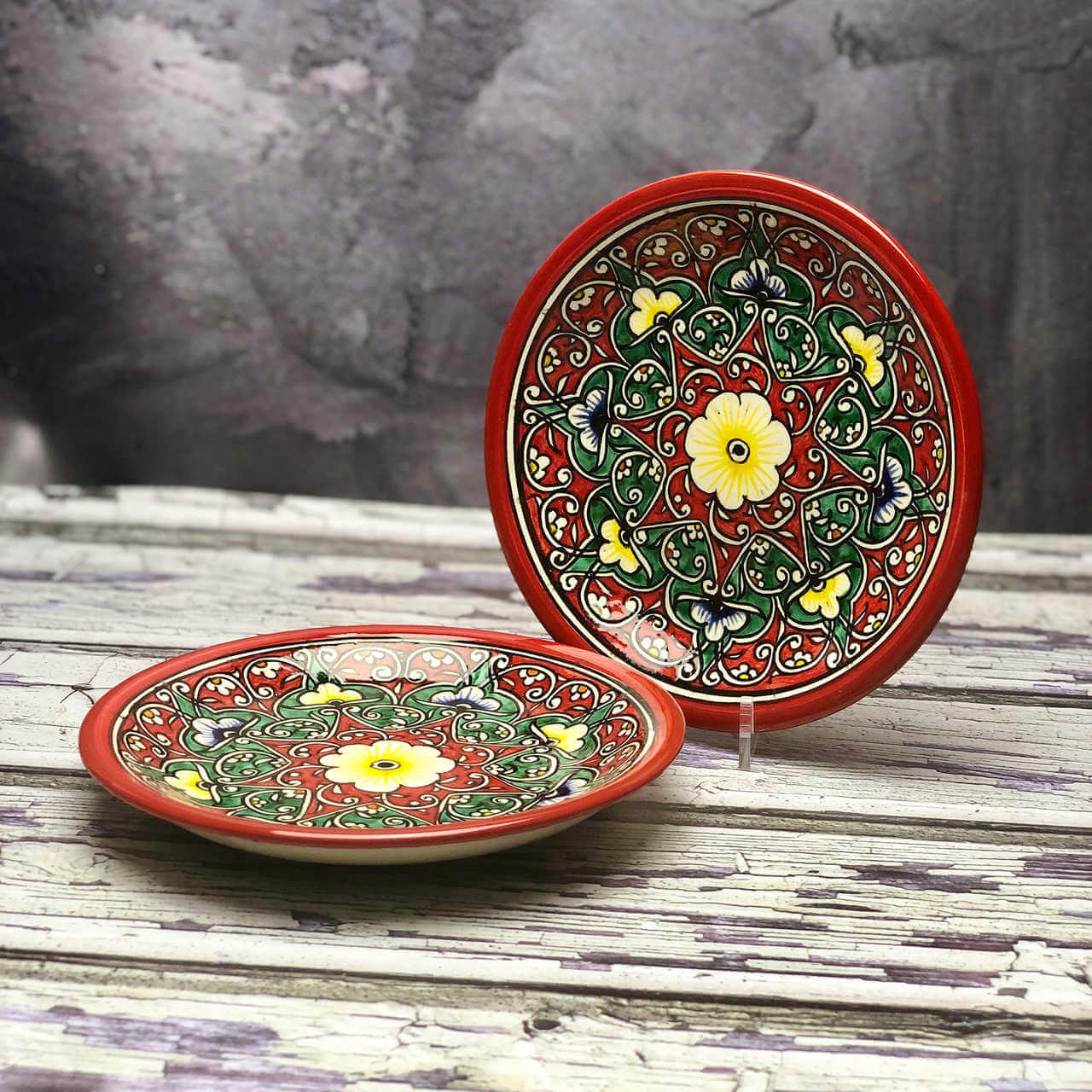 Malý keramický talíř ručně malovaný „Spálený sluncem“ o průměru 15cm