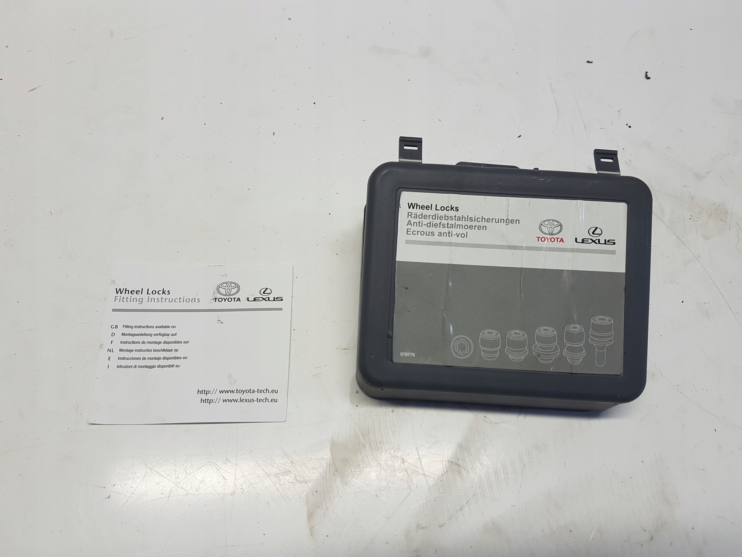 TOYOTA YARIS IV P21 стопорные болты