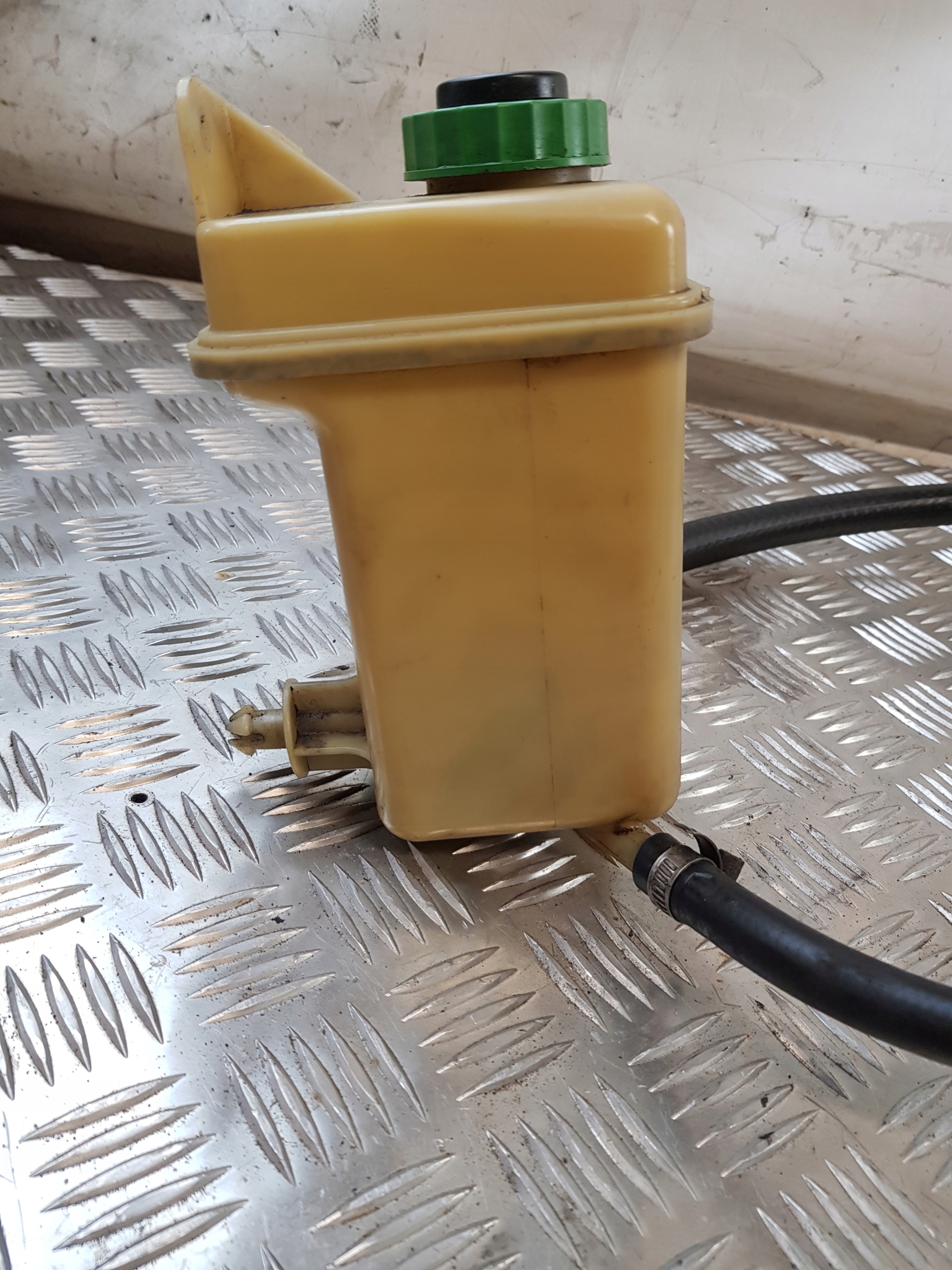 Servoölbehälter + Schläuche 8A0422887F AUDI 80 B4 2.0B