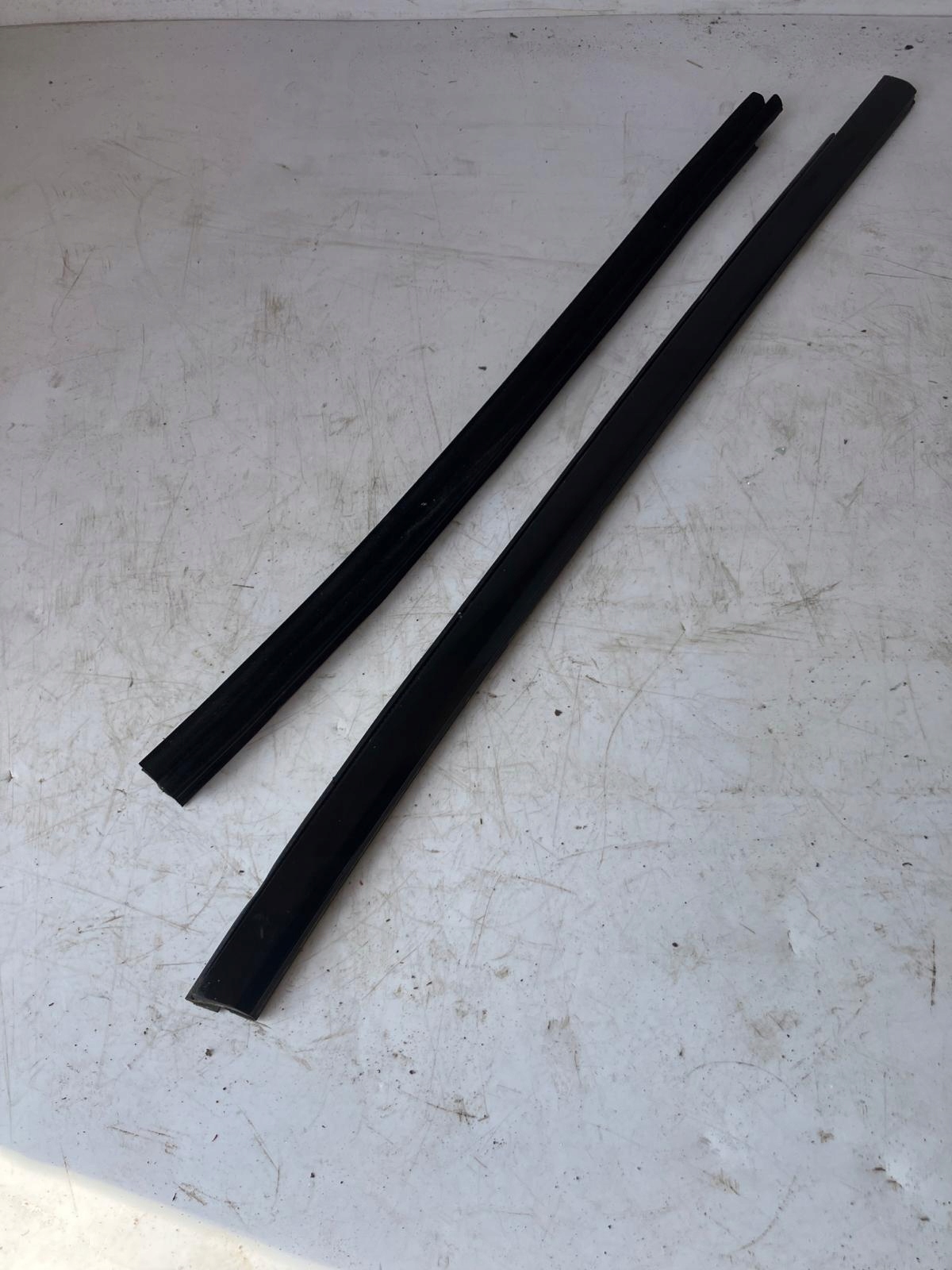 moulding dust door right front TESLA MODEL S PMBL