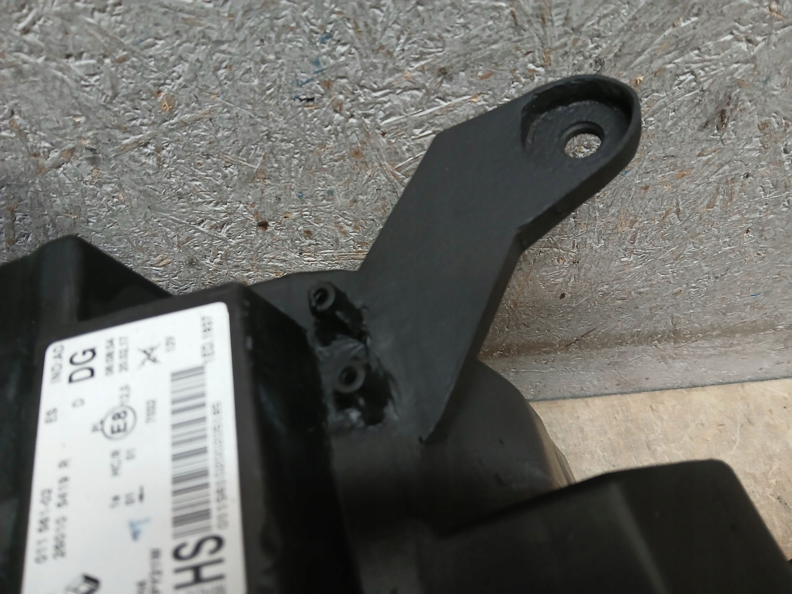 light front right RENAULT TWINGO III 3 14-18 260105419R