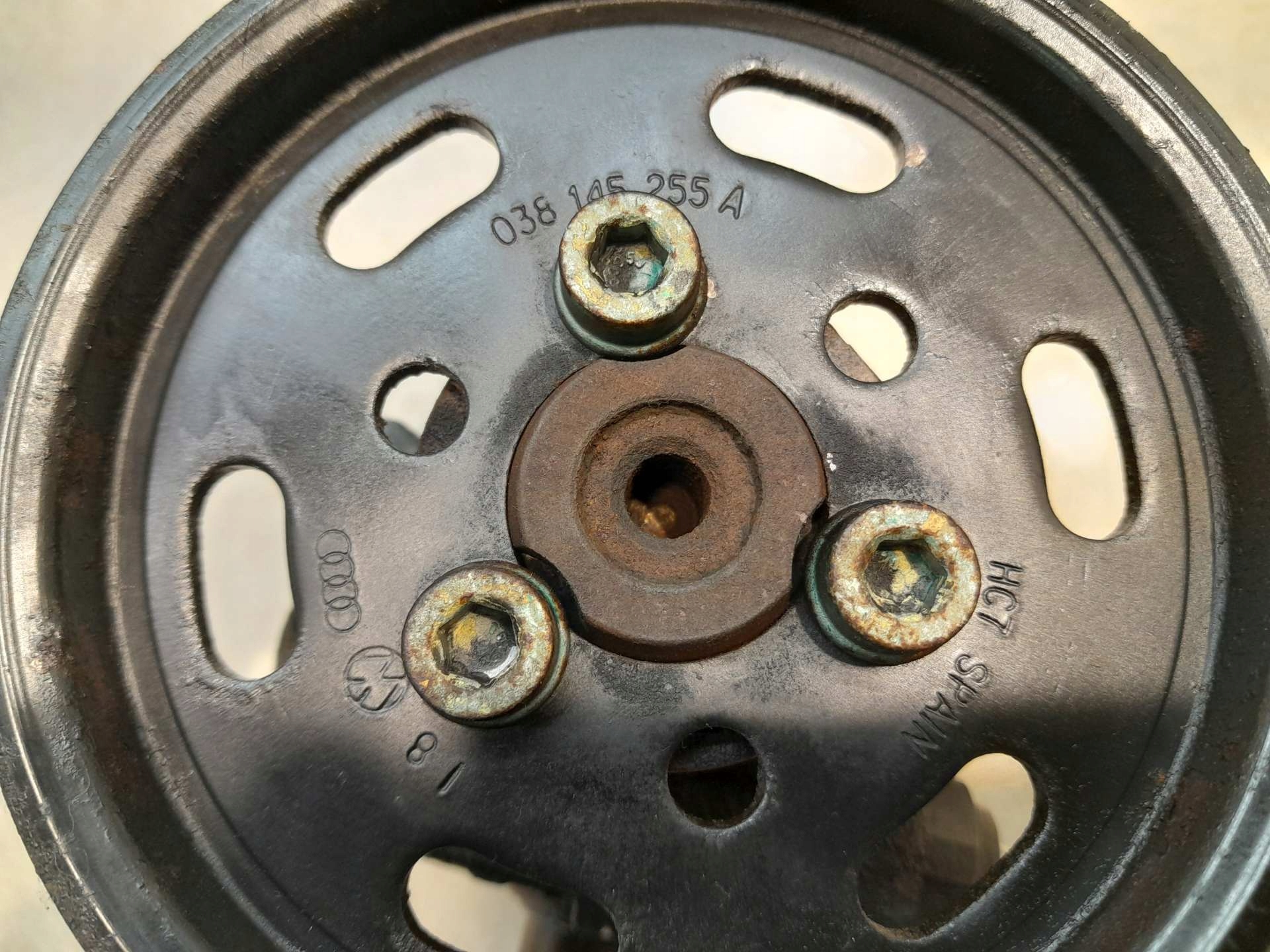 Pompa servosterzo SKODA OCTAVIA e 1.6 038145255A