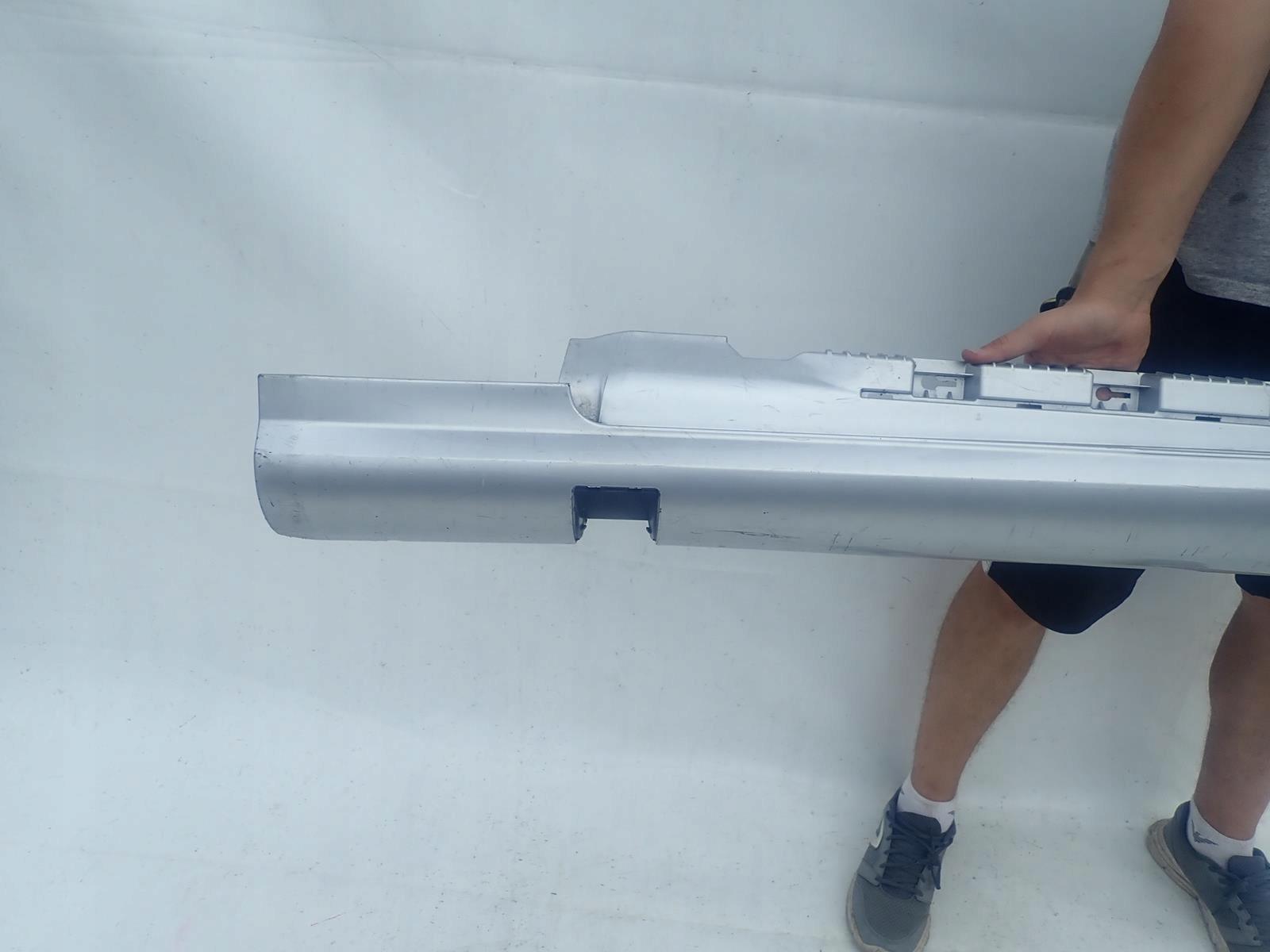 MERCEDES E-KLASA W207 AMG moulding threshold left