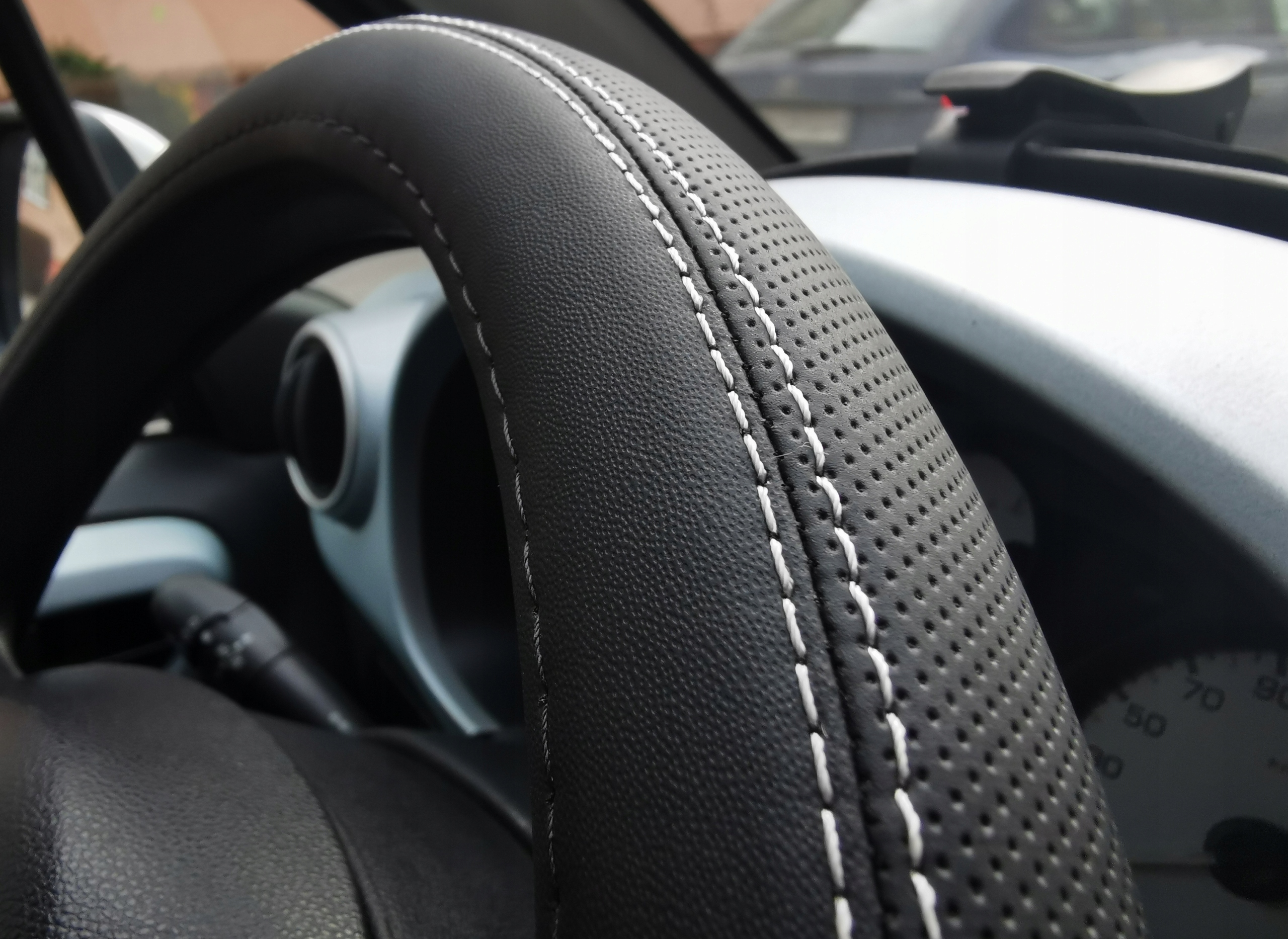 Fiat Ducato Peugeot Boxer Citroen Jumper po 2006 na kierownice skóra perf X EAN (GTIN) 5906109996761