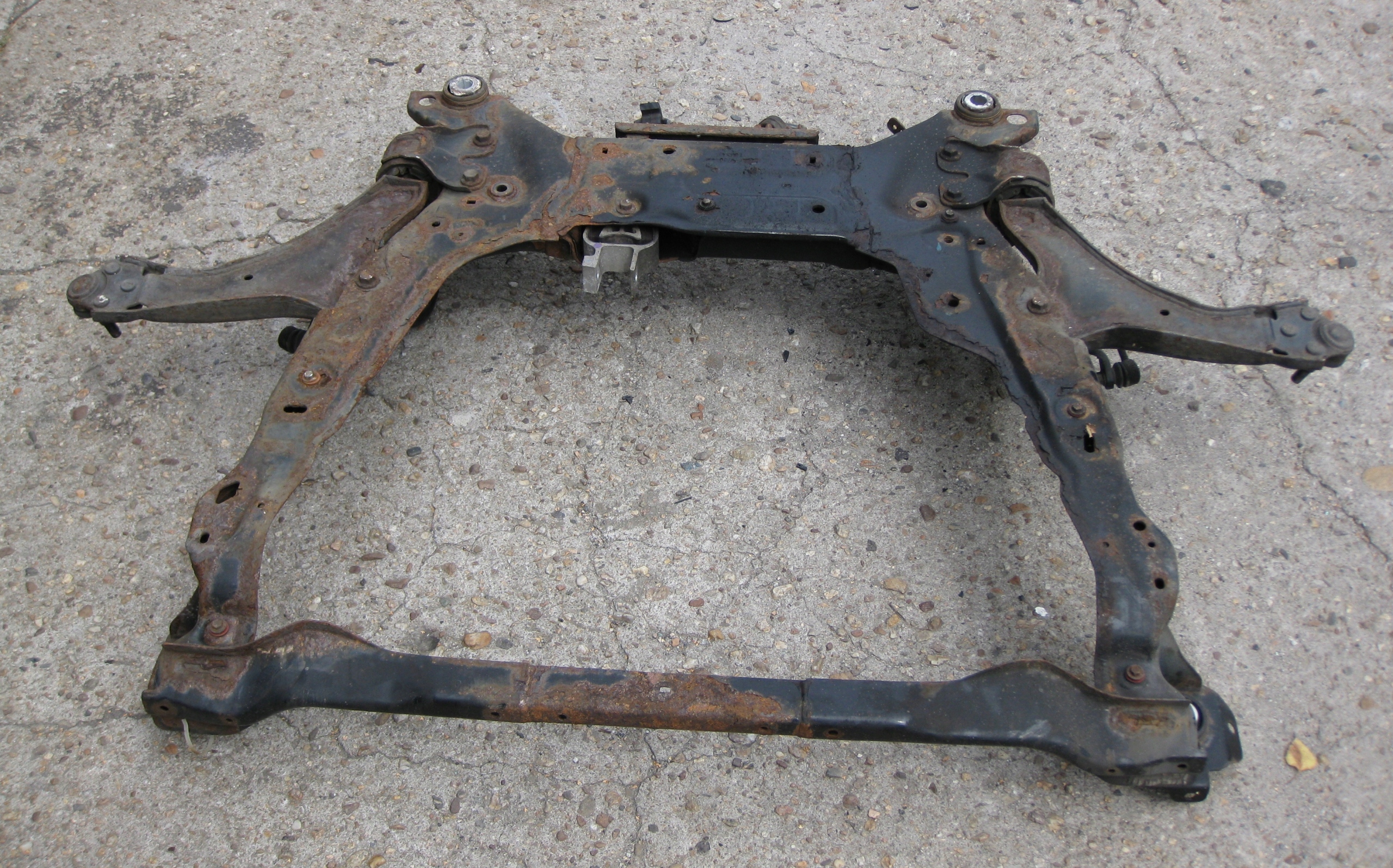 FORD MONDEO MK4 KOMBI 08R axle beam subframe springing G9N-5000 -T033A
