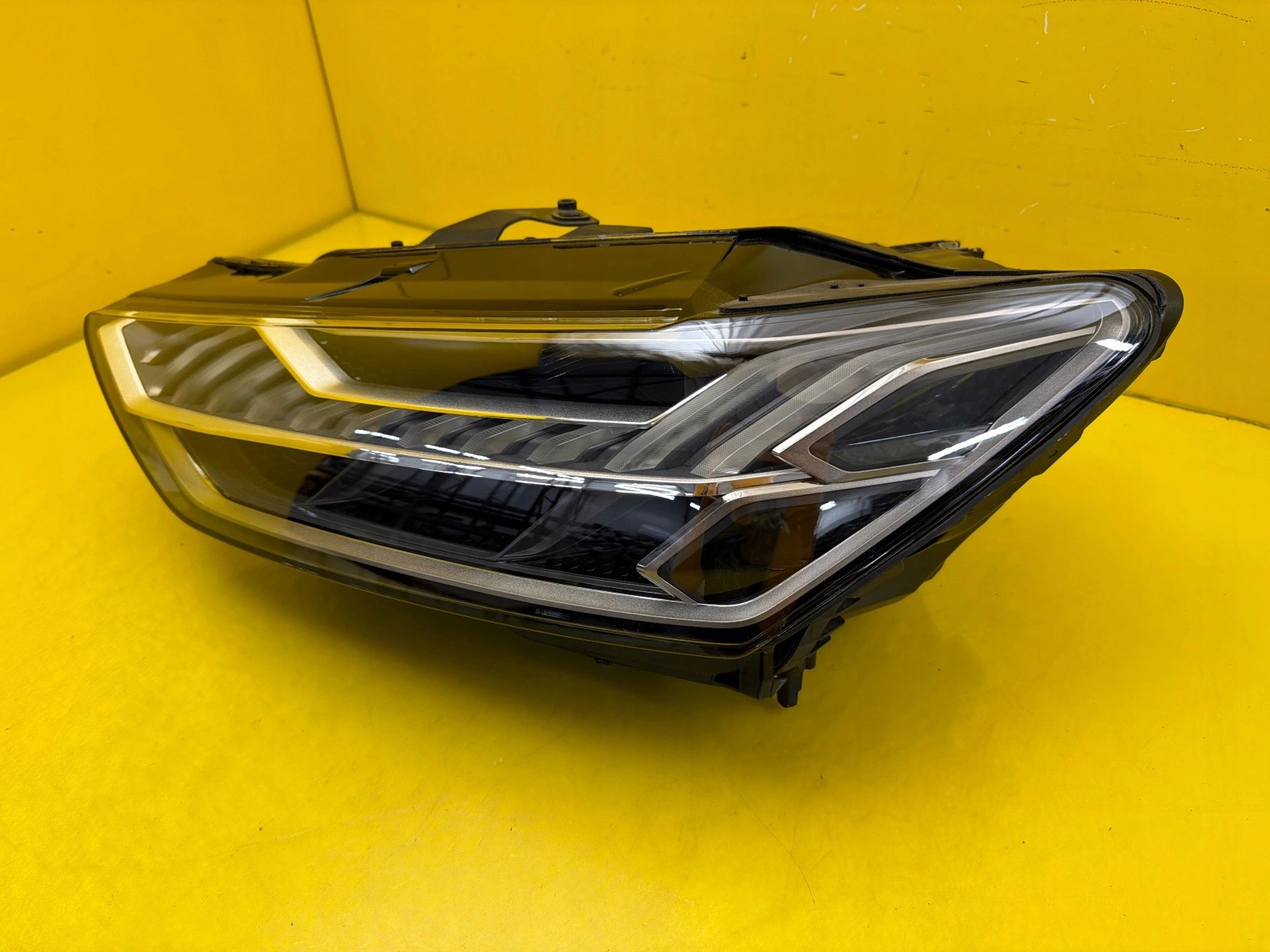 light left Audi A7 S7 C8 4K8 4K Matrix 4K8941035F 2019-2024