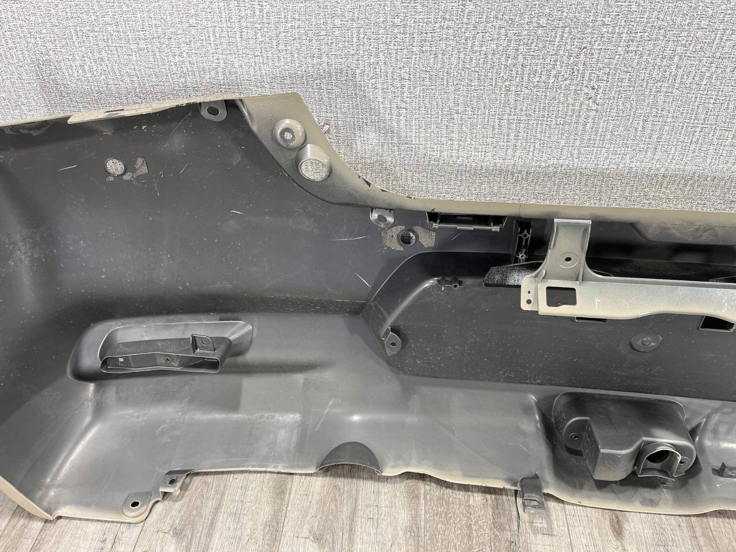 SUZUKI SWIFT VII 2023 - > stoßstange heck 71811-70T