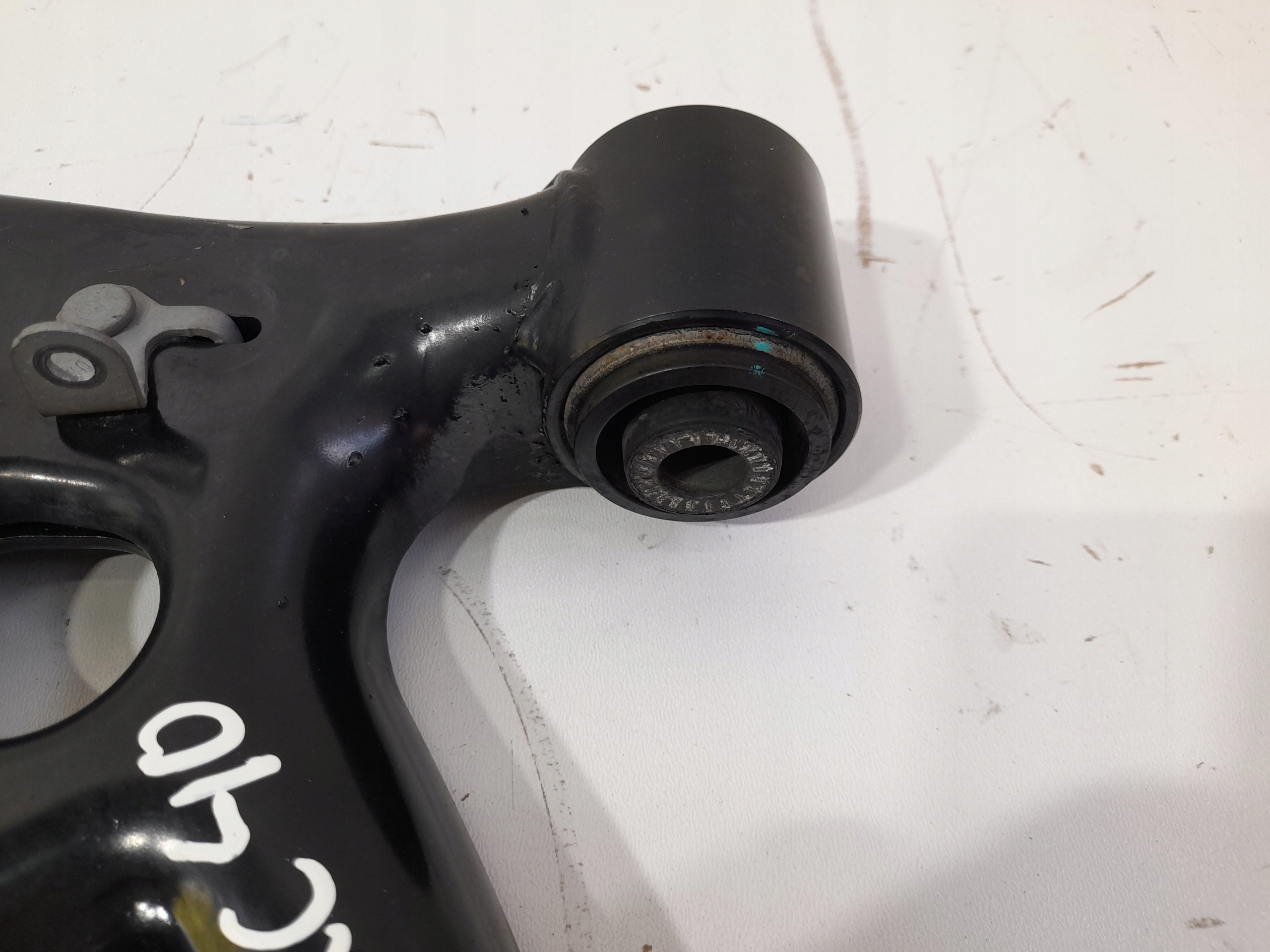 VOLVO XC40 arm left front 32221283 (Q87)