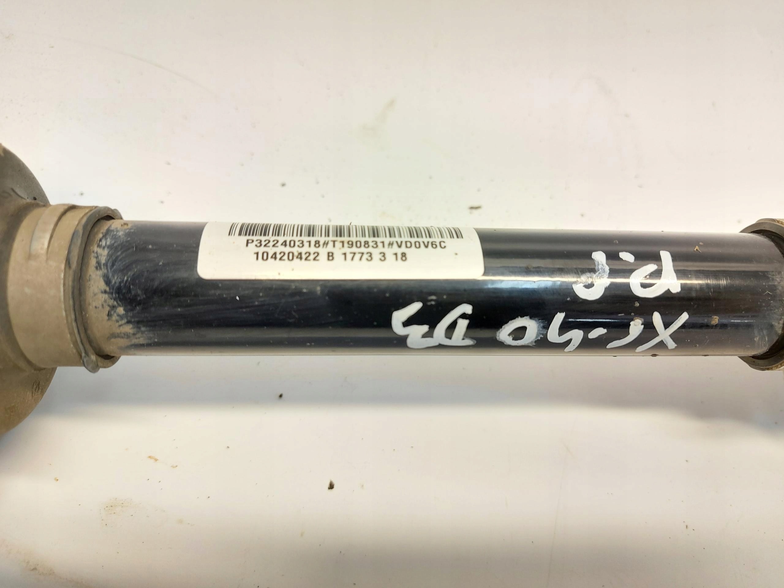 VOLVO XC40 D3 2.0 D semi-axis front right 4X4 AWD 32240318