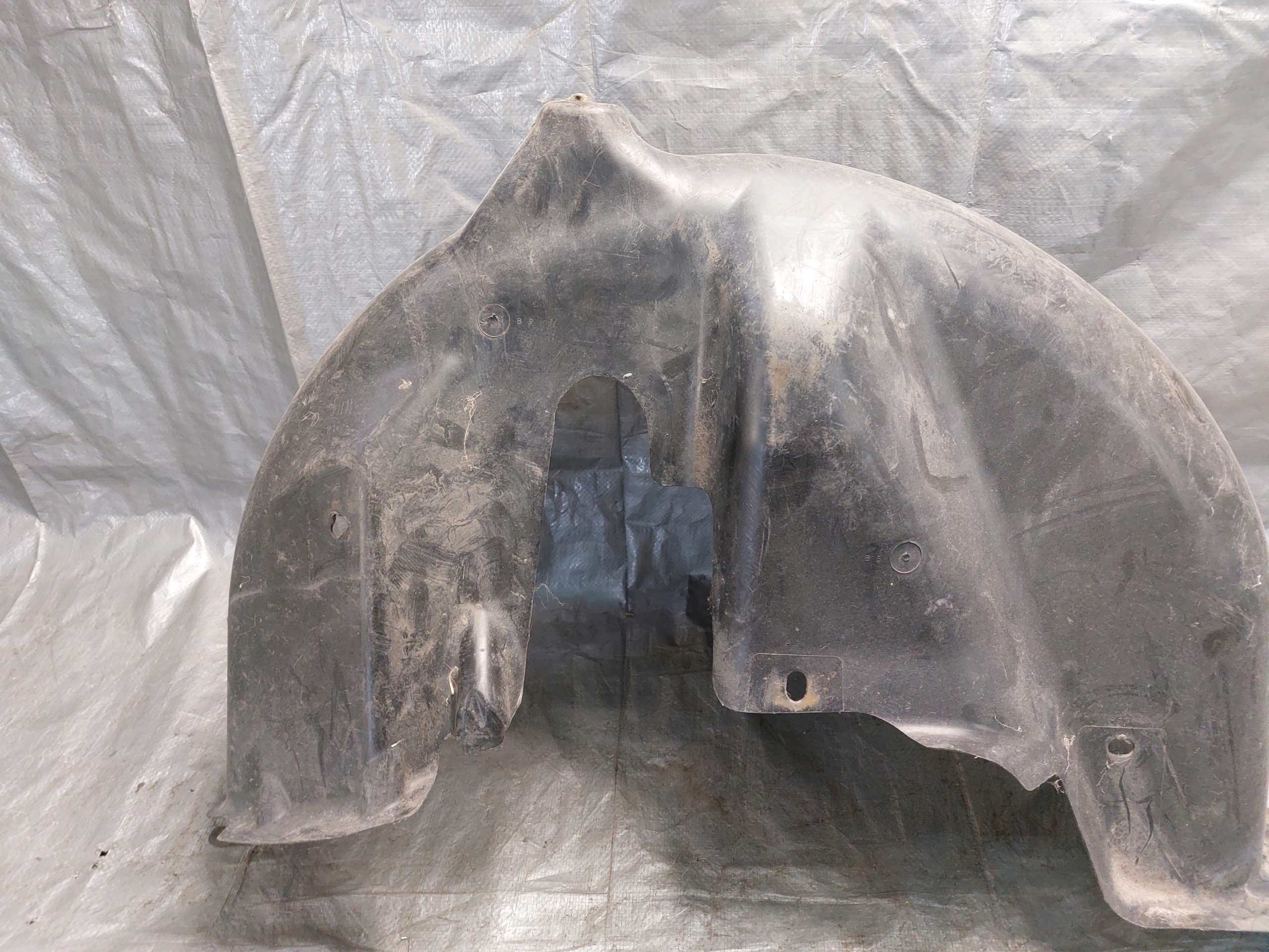 mudguard right rear. PEUGEOT 207 SW